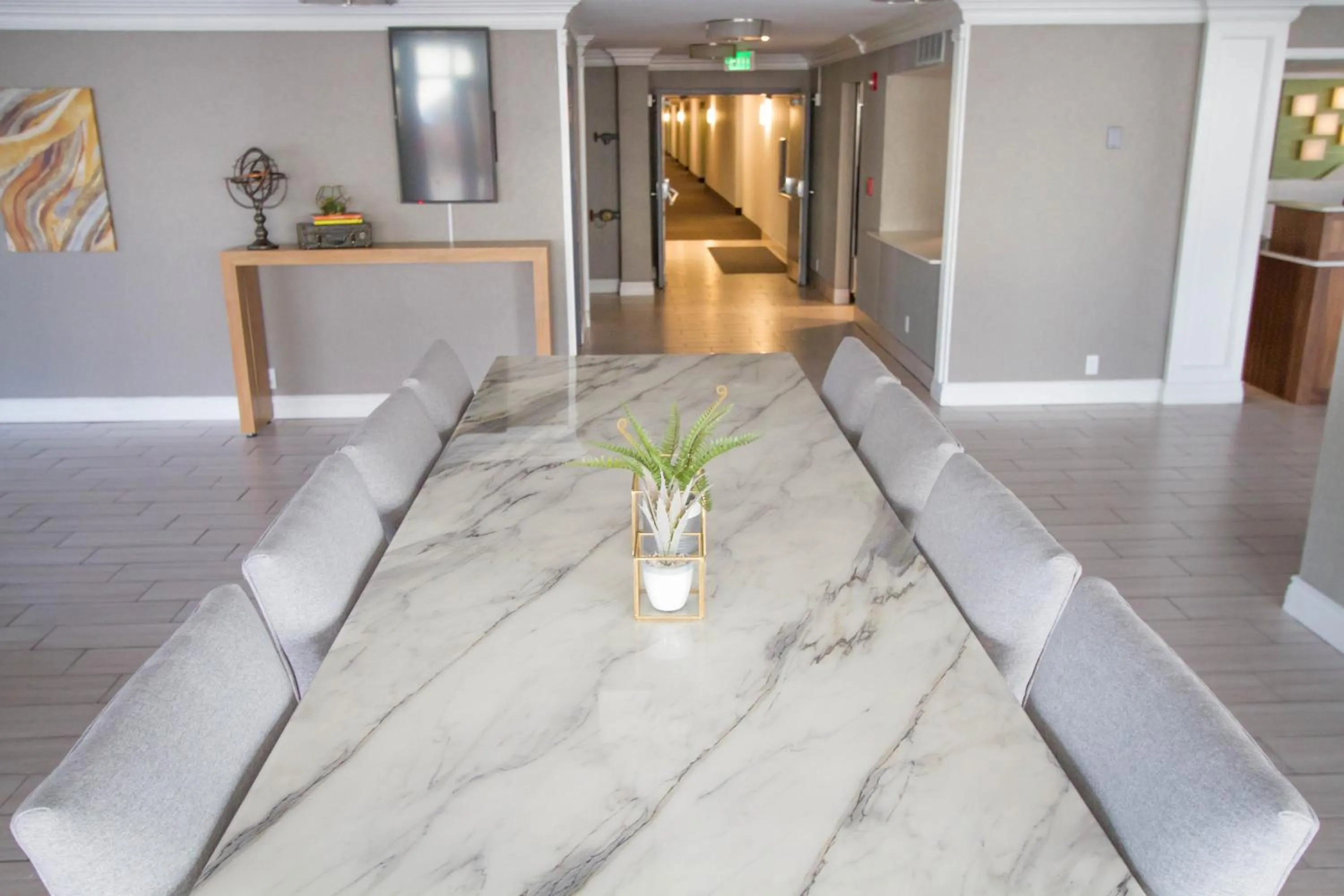 Property building in Holiday Inn Bloomington Airport South-Mall Area by IHG