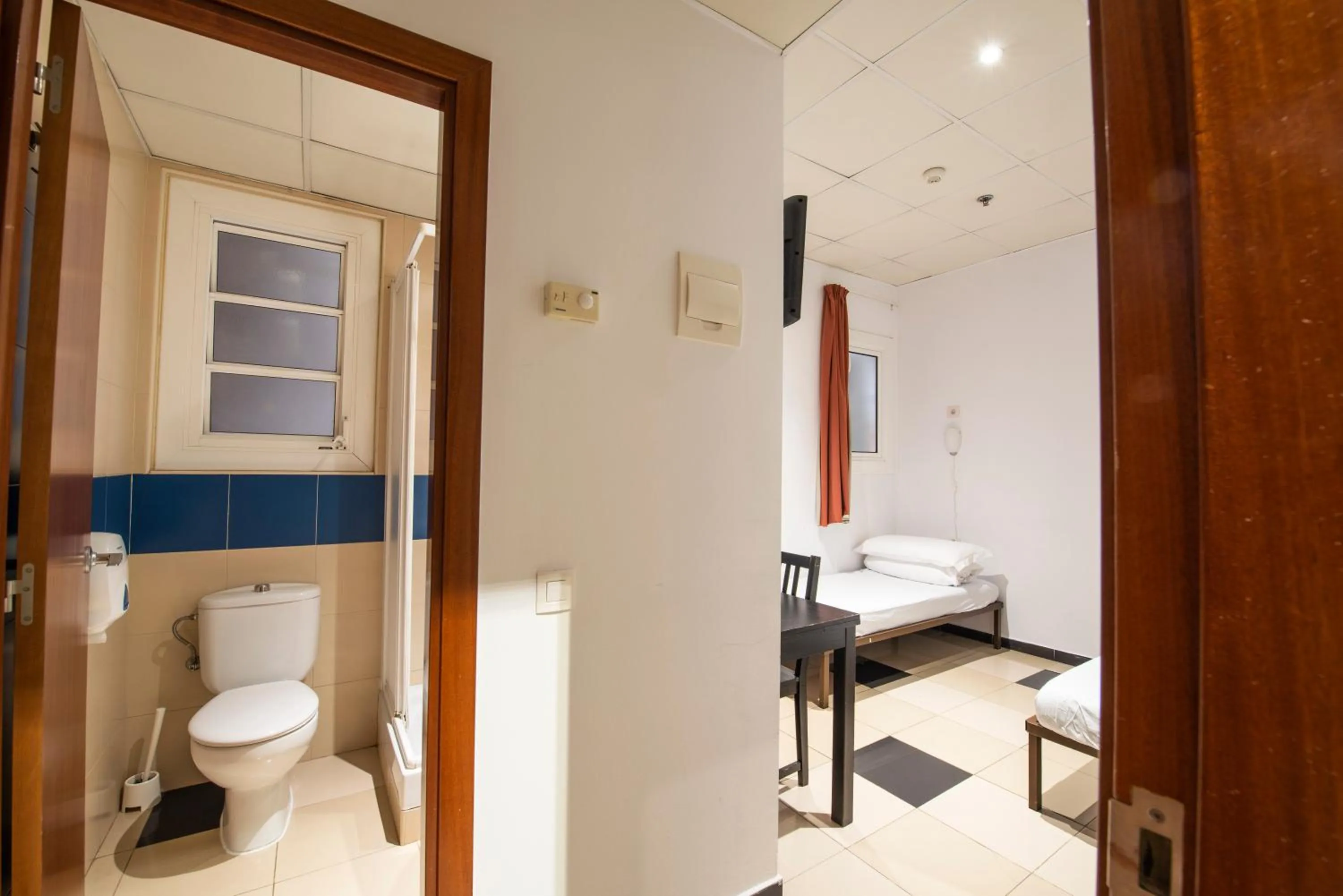 Bathroom in Safestay Barcelona Passeig de Gràcia