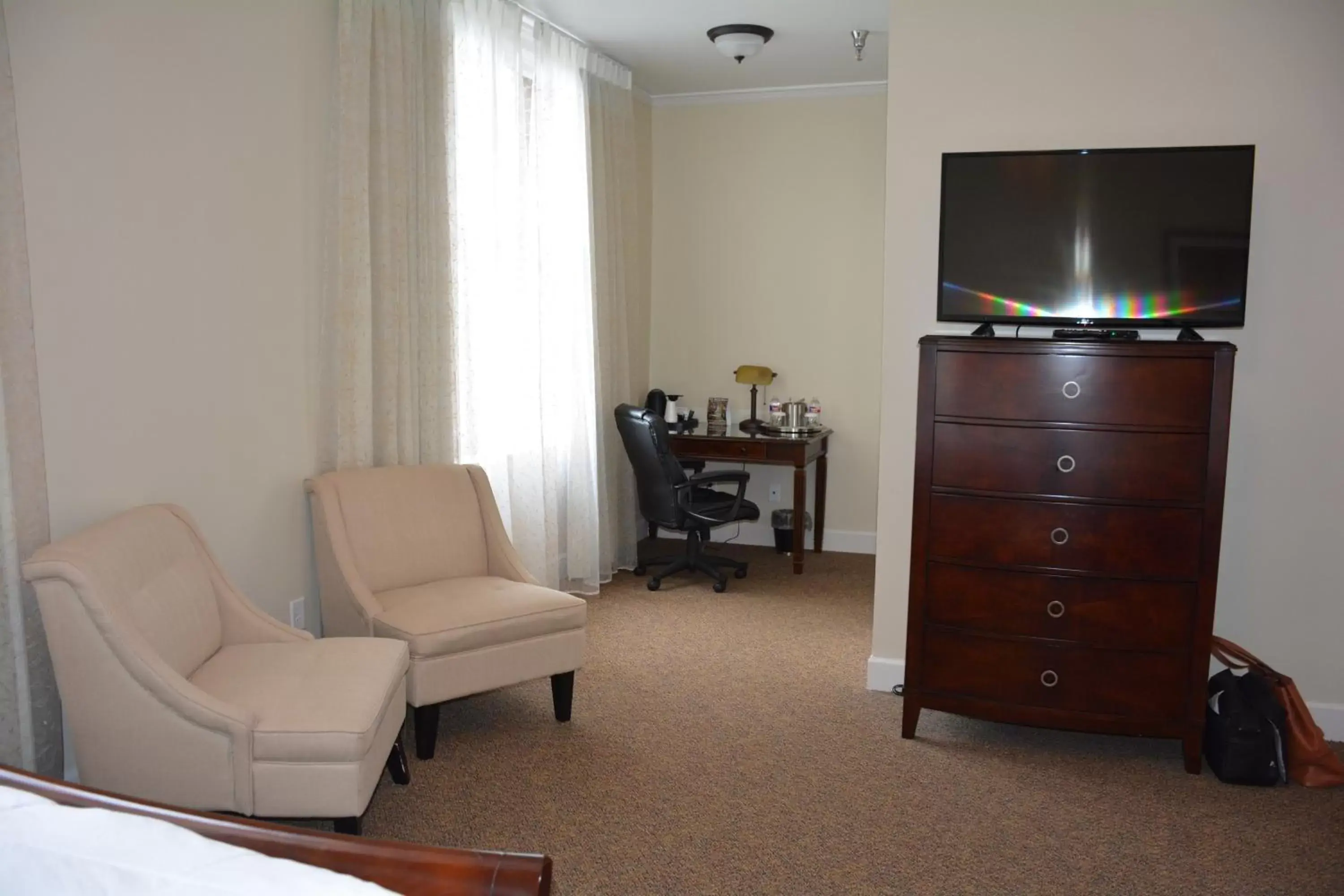 Queen Room with Two Queen Beds in Hotel Bentley Queen Room with Two Queen Beds in Hotel Bentley