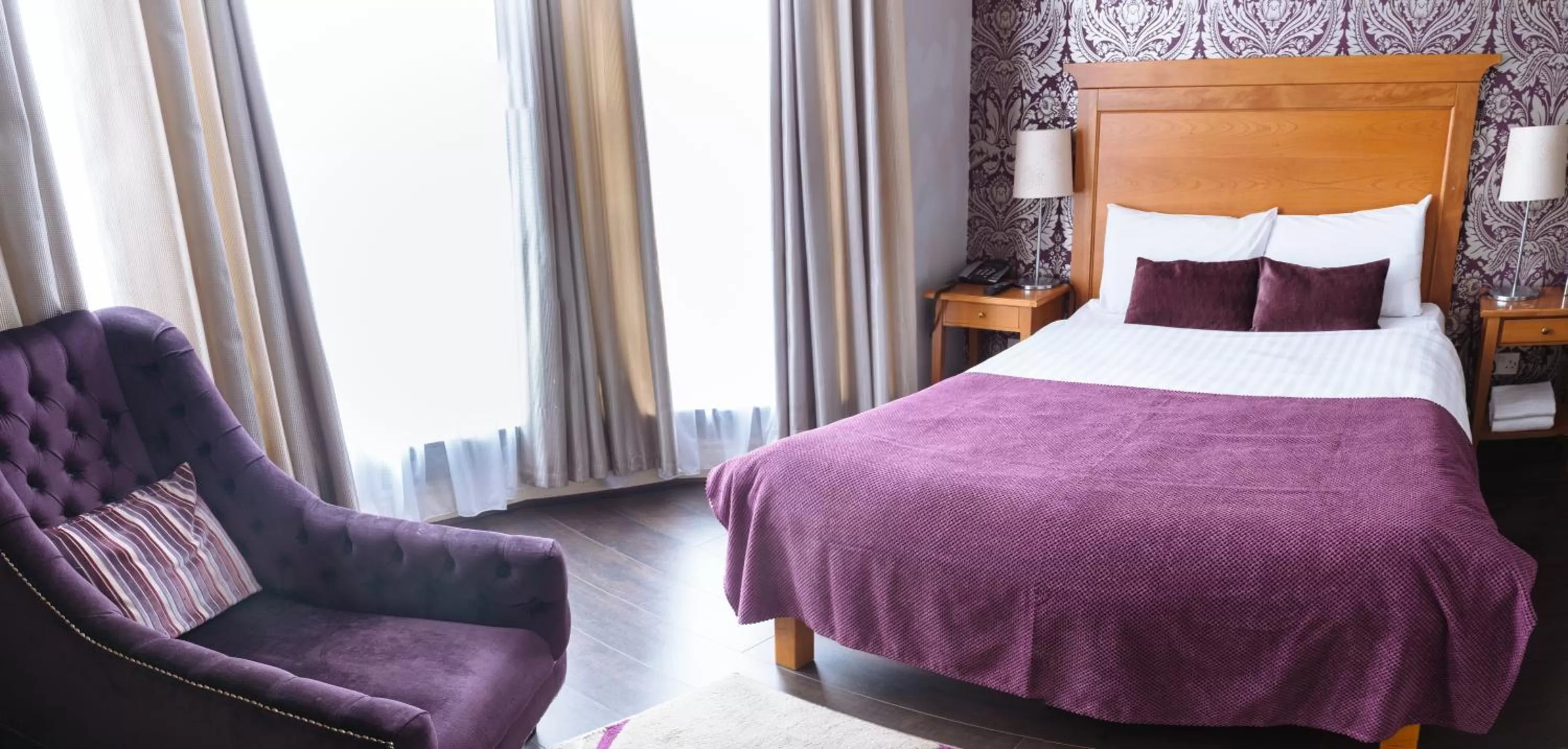 Bedroom, Bed in Pymgate Lodge Hotel Manchester Airport