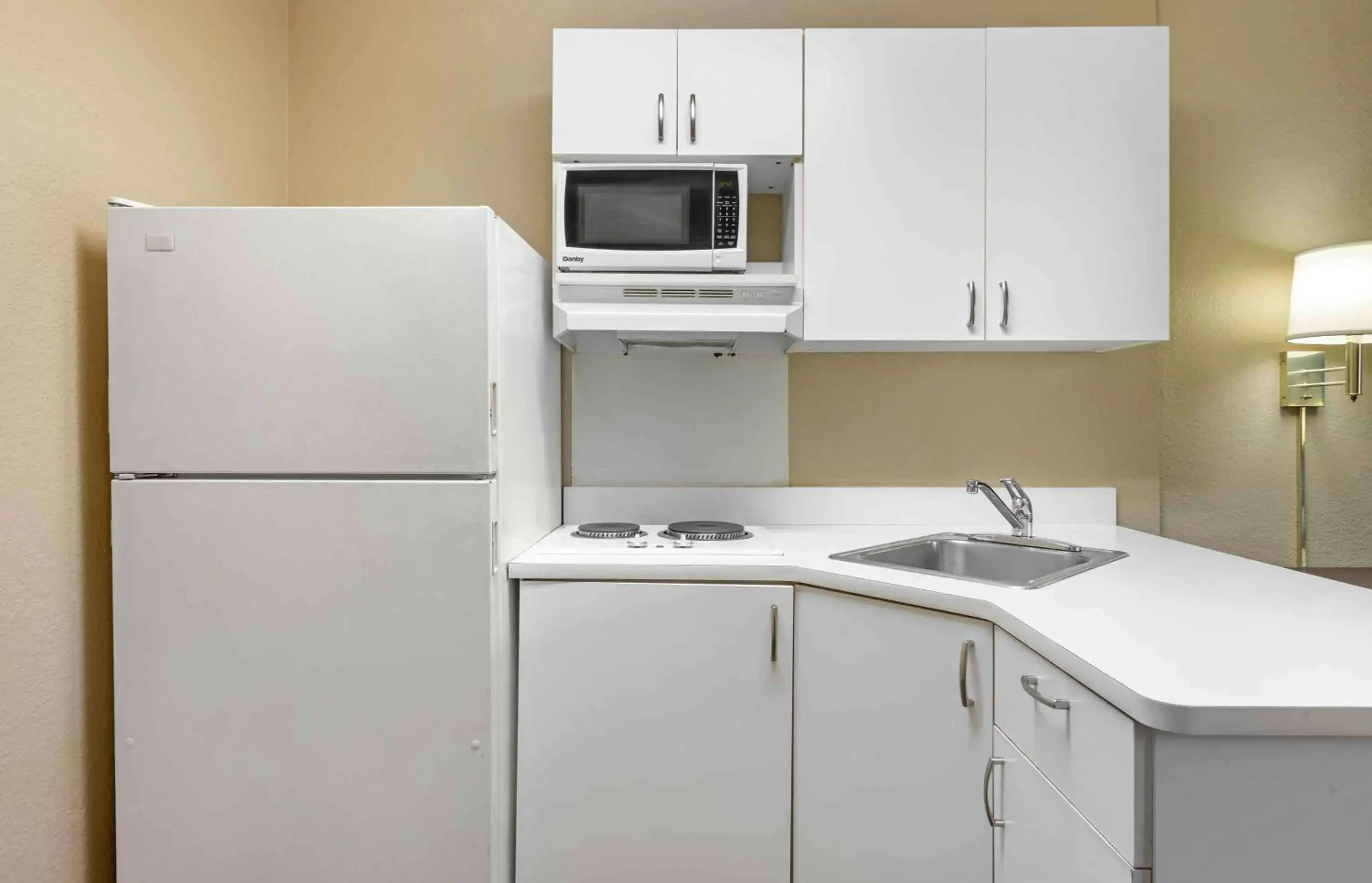 Studio with 1 King Bed - Non-Smoking in Extended Stay America Select Suites - Gainesville - I-75 Studio with 1 King Bed - Non-Smoking in Extended Stay America Select Suites - Gainesville - I-75