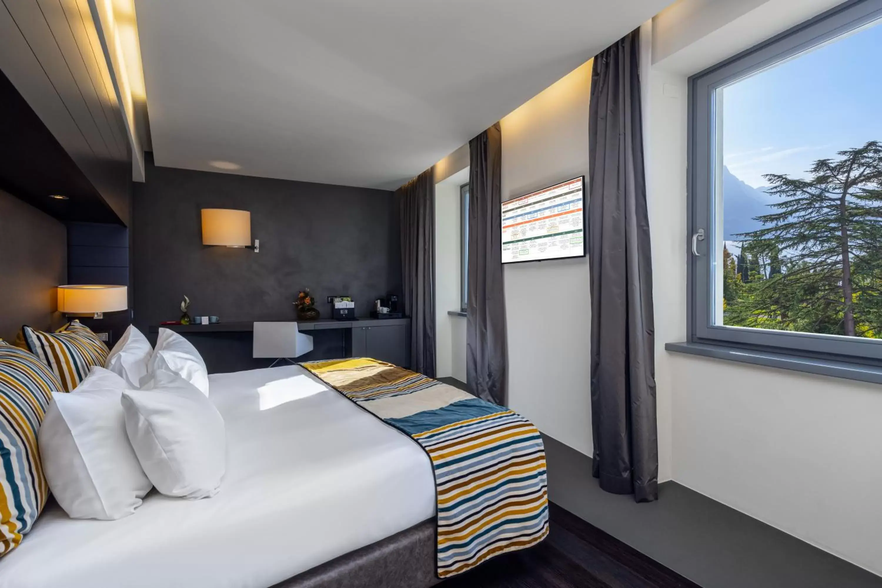 Double or Twin Room with Lake View in Lido Palace - The Leading Hotels of the World Double or Twin Room with Lake View in Lido Palace - The Leading Hotels of the World