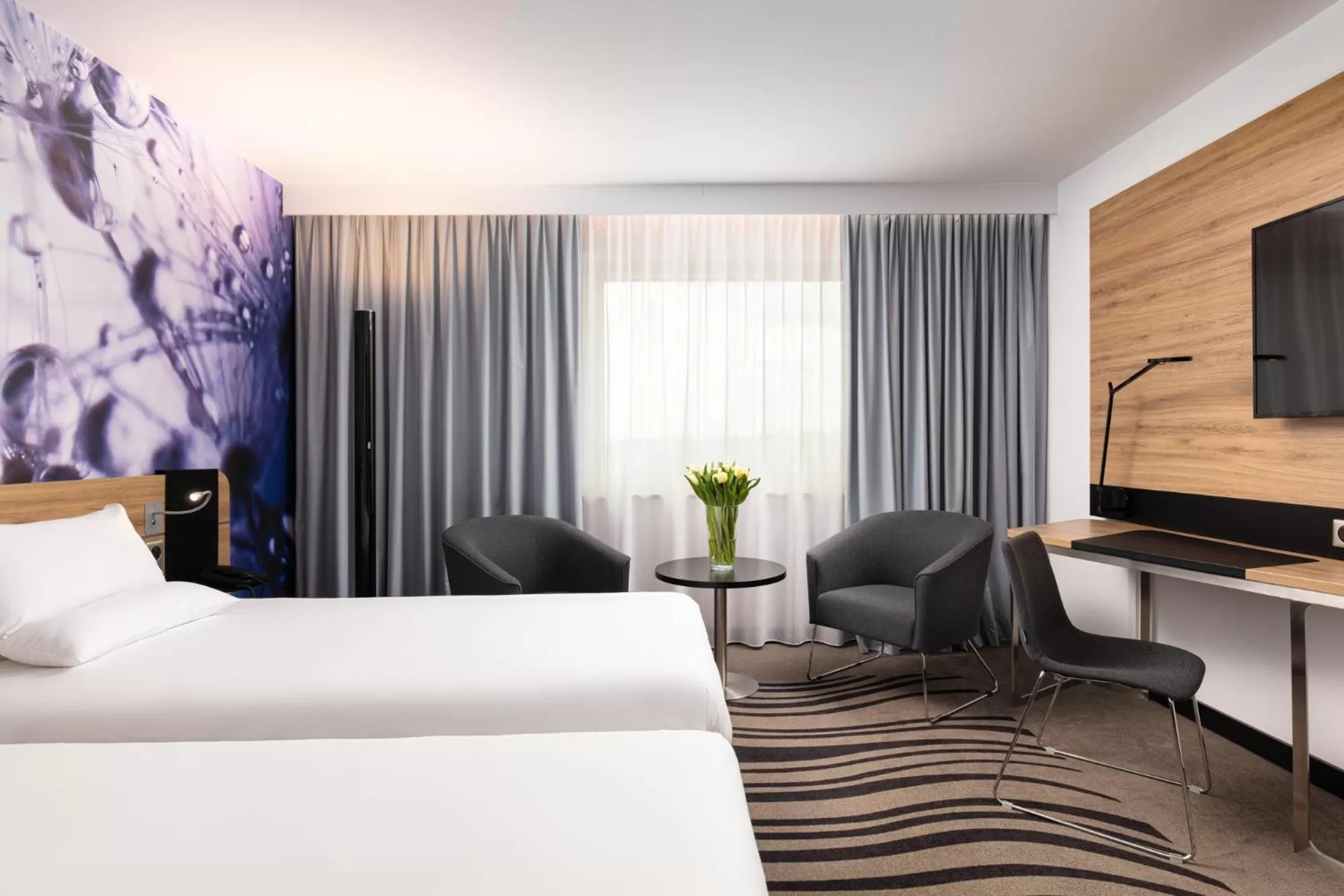 Bed in Novotel Poznan Centrum