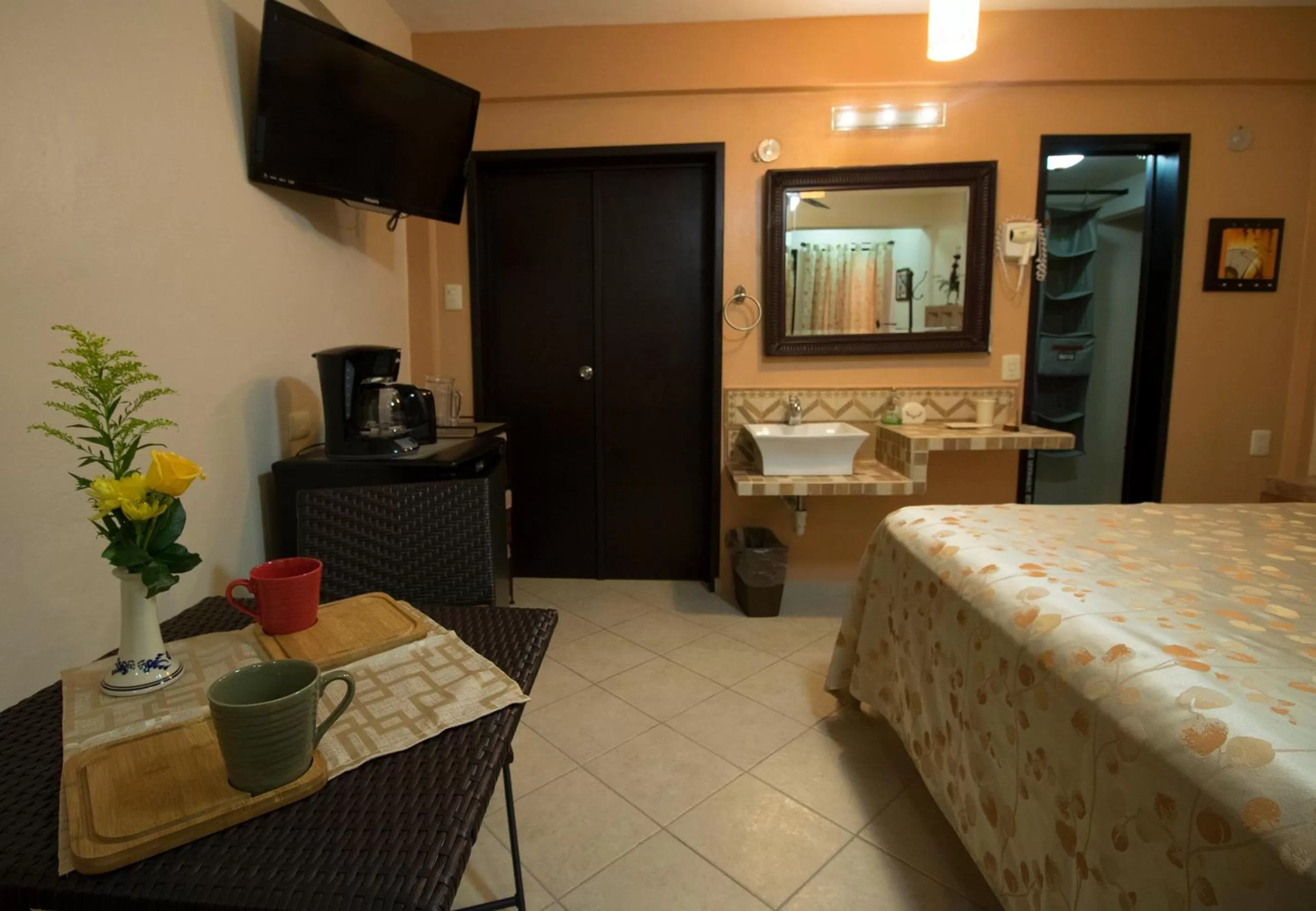 Bed in Hotel Bucaneros Isla Mujeres