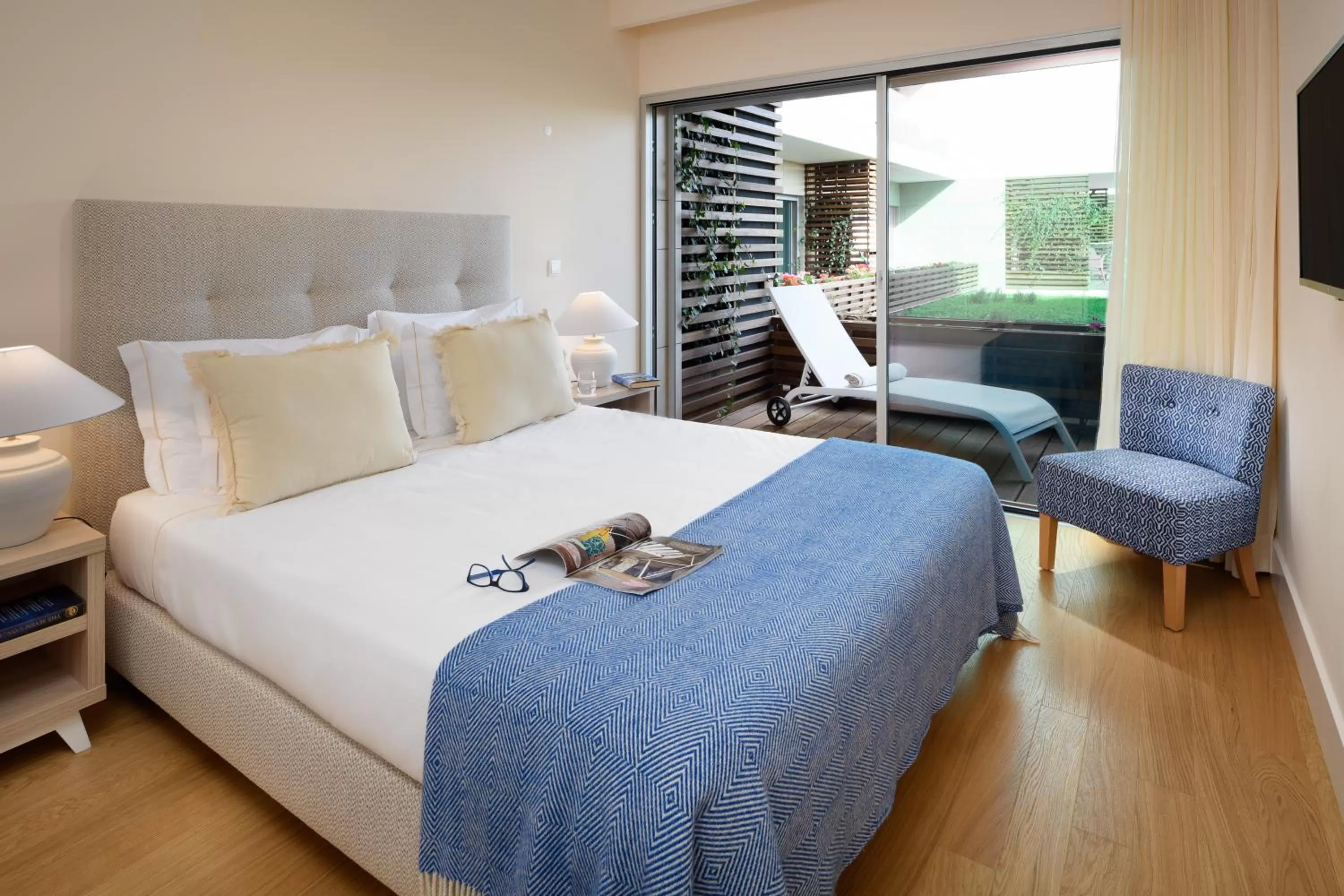 Photo of the whole room, Bed in Praia do Sal Resort and SPA