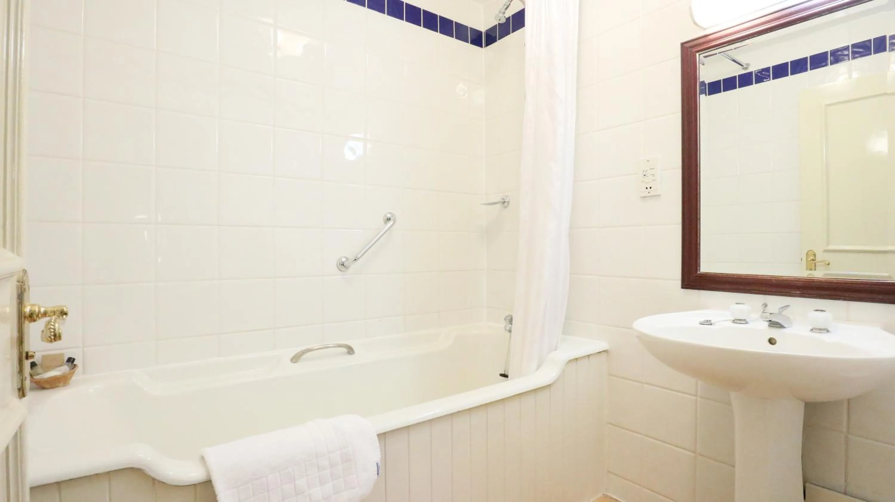 Bathroom in The Lion Hotel Shrewsbury