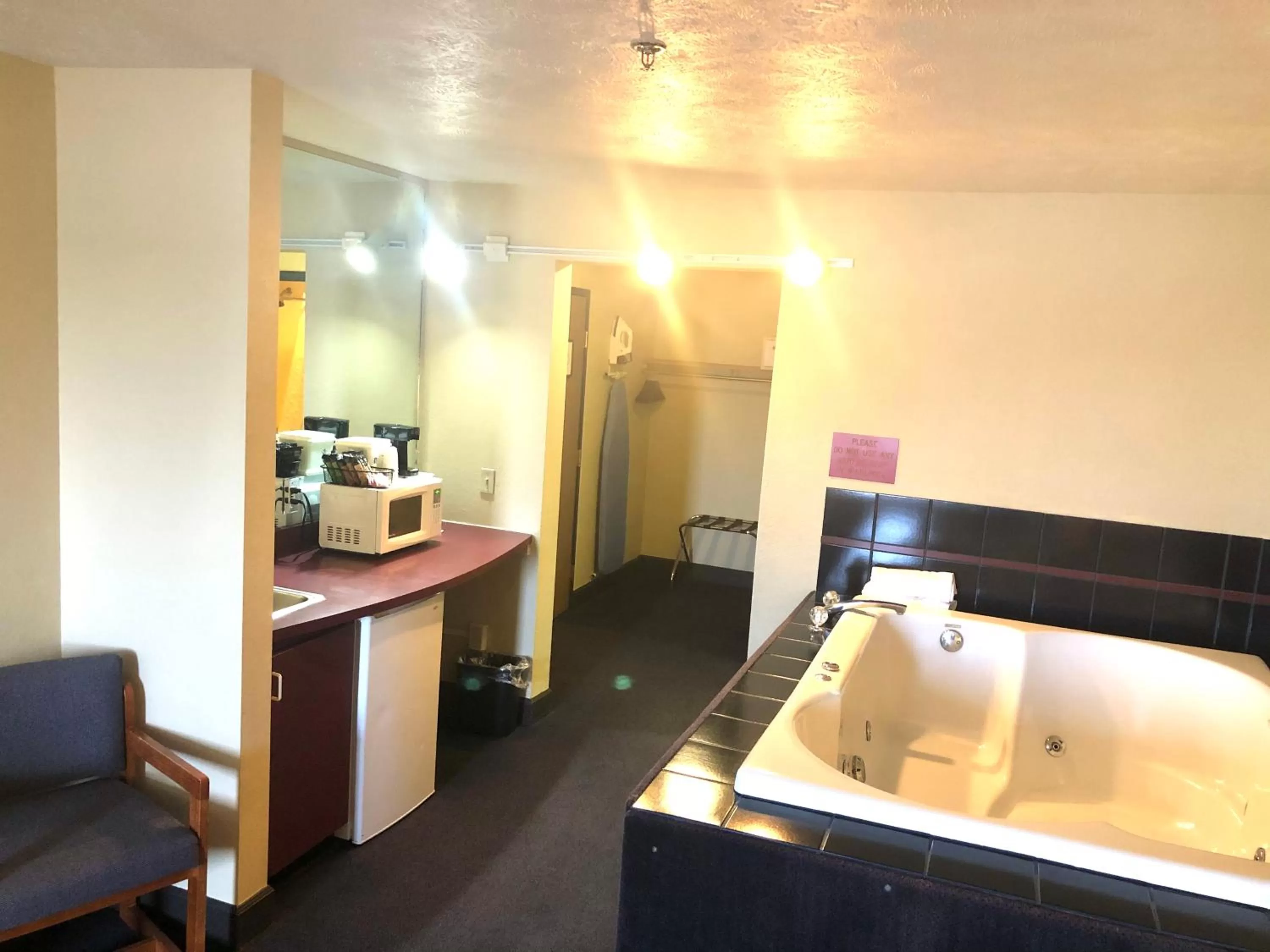 Bed in Travelodge by Wyndham Grand Island