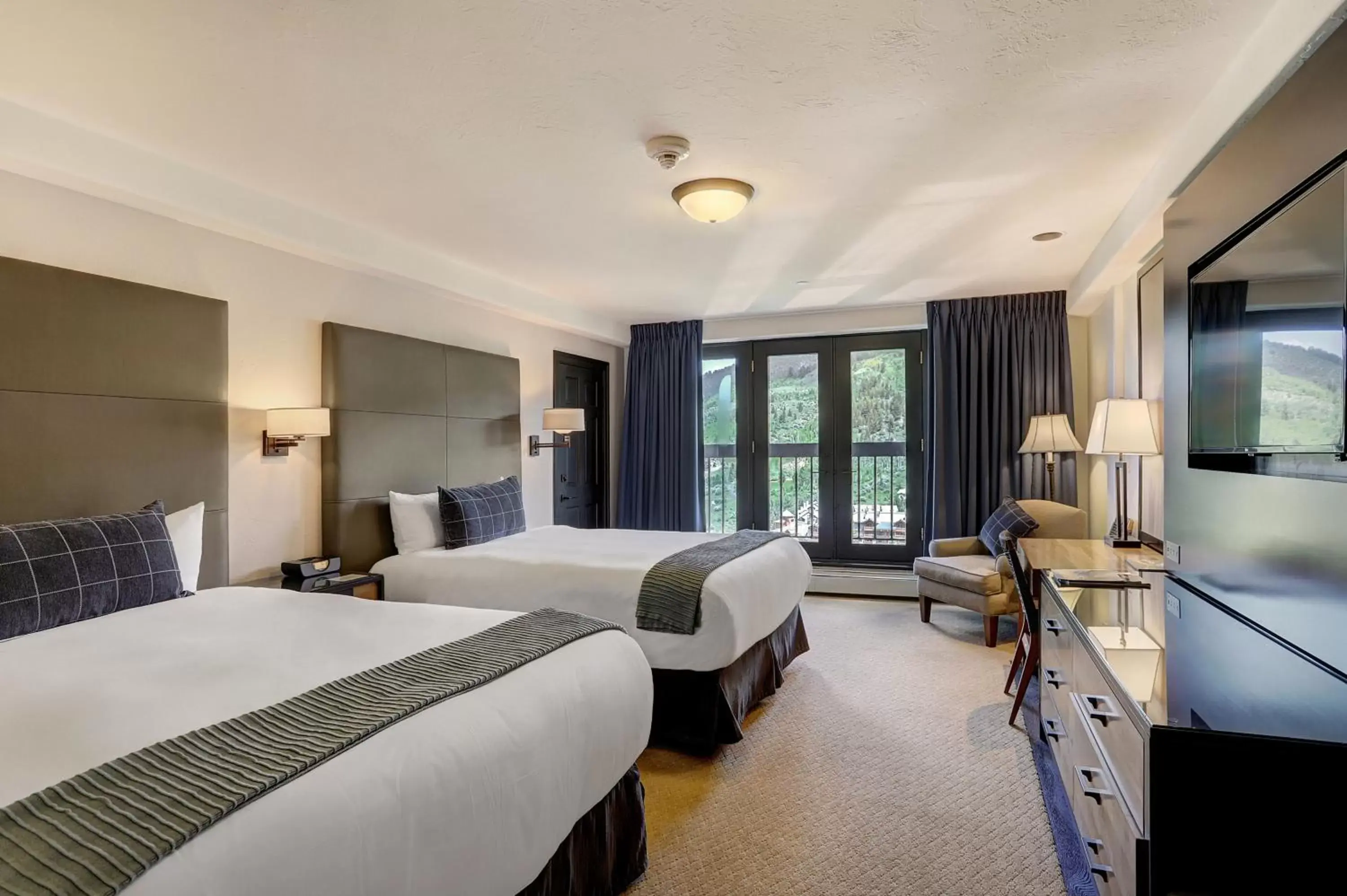 Superior Queen Room with Two Queen Beds in The Pines Lodge, a RockResort Superior Queen Room with Two Queen Beds in The Pines Lodge, a RockResort