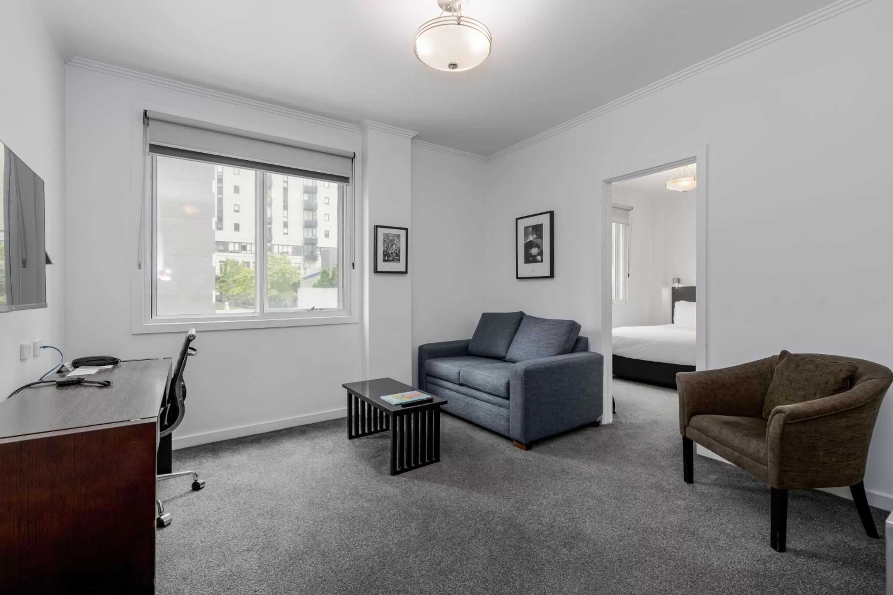 TV and multimedia in Alto Hotel On Bourke