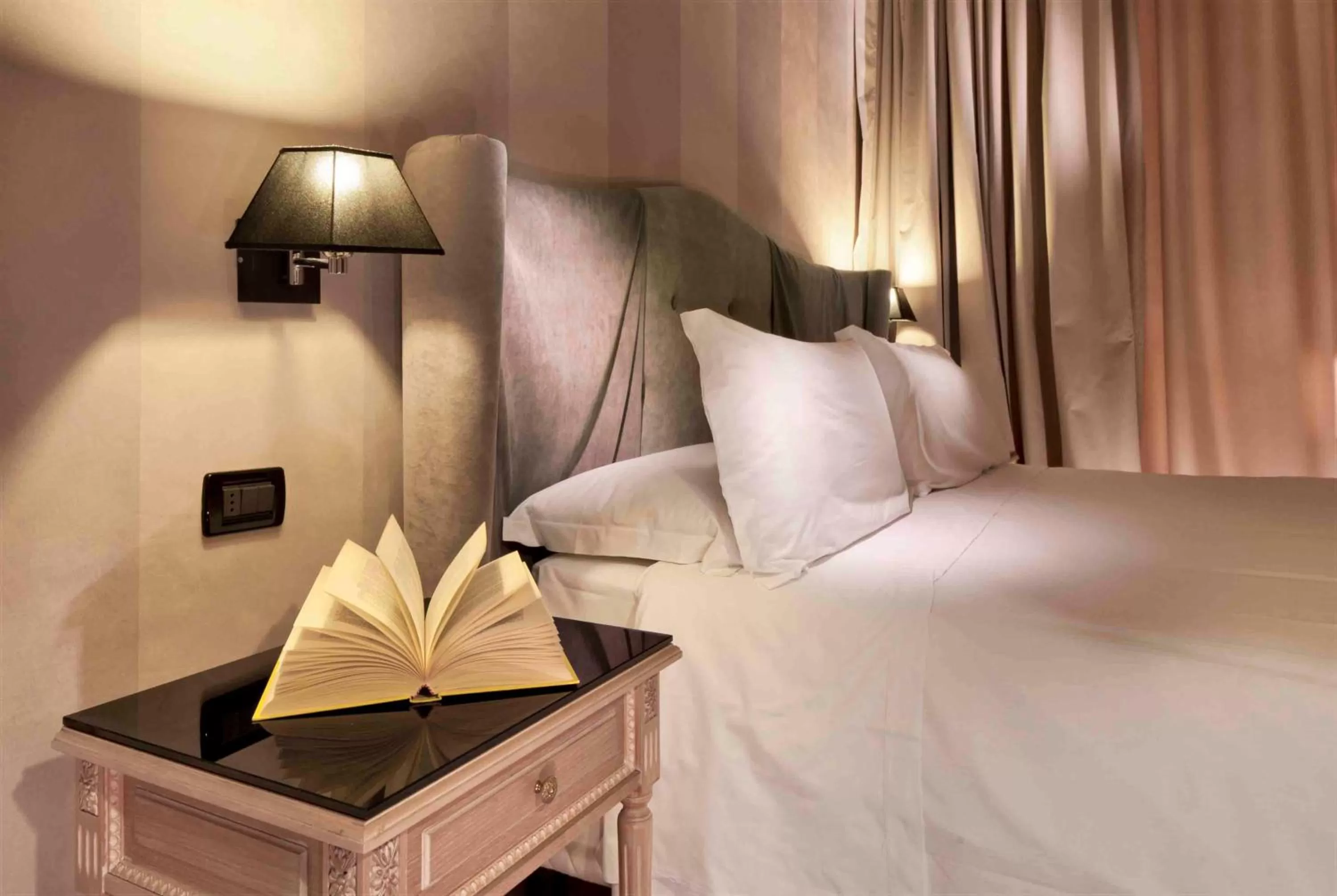 Bedroom, Bed in c-hotels Ambasciatori