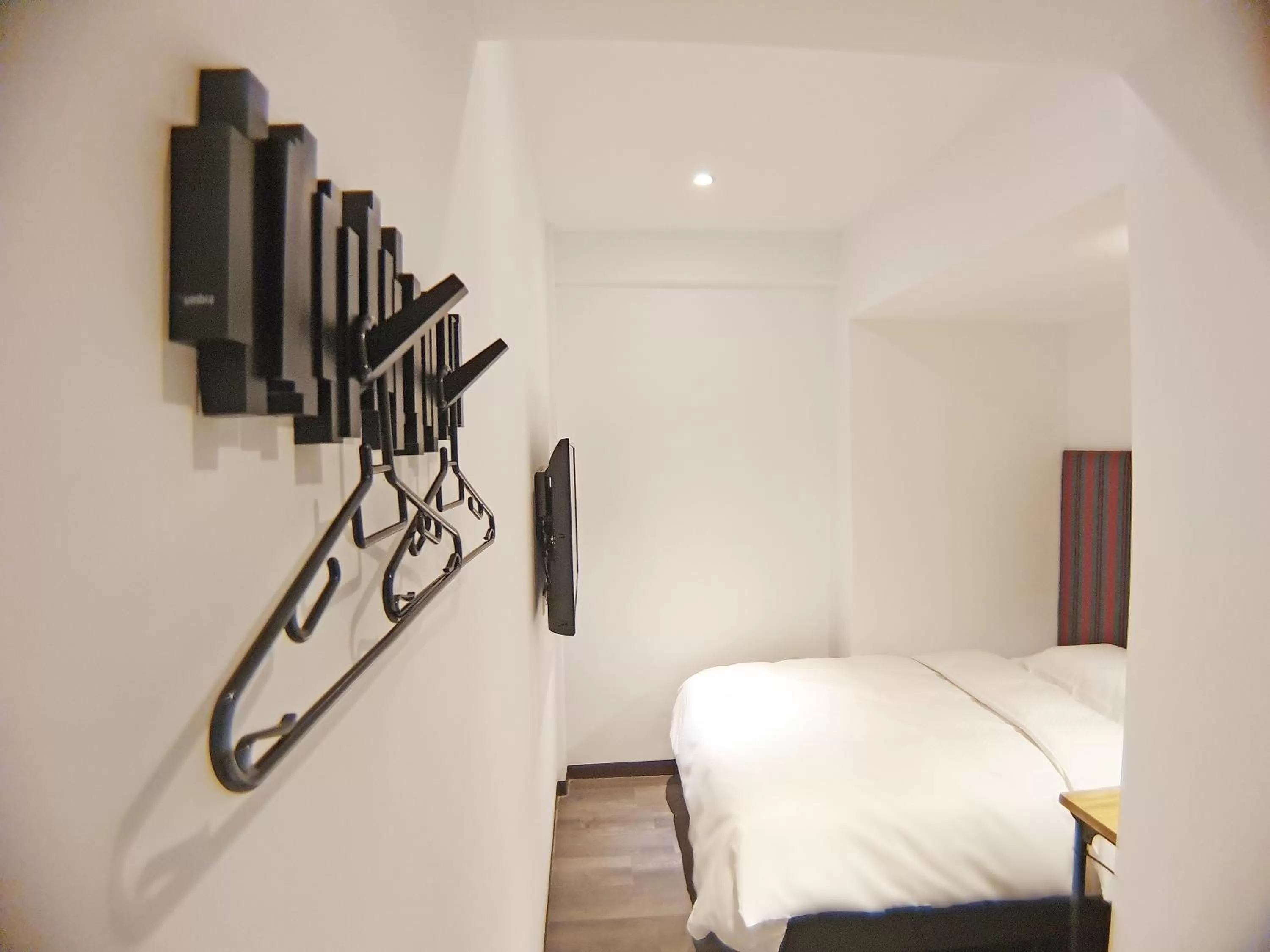 Bedroom, Bed in River inn Station