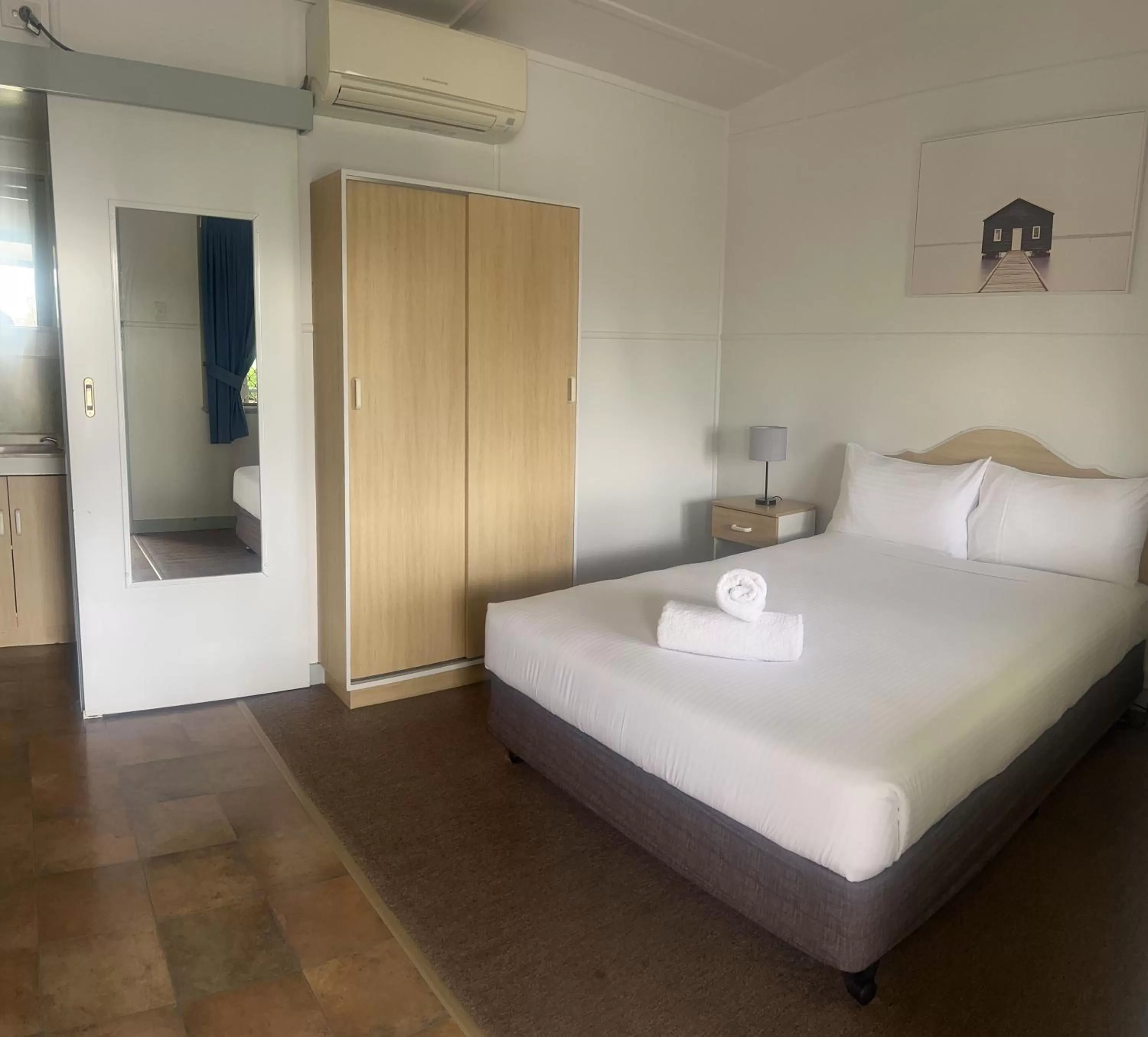 Bed in Pete's Place Roma