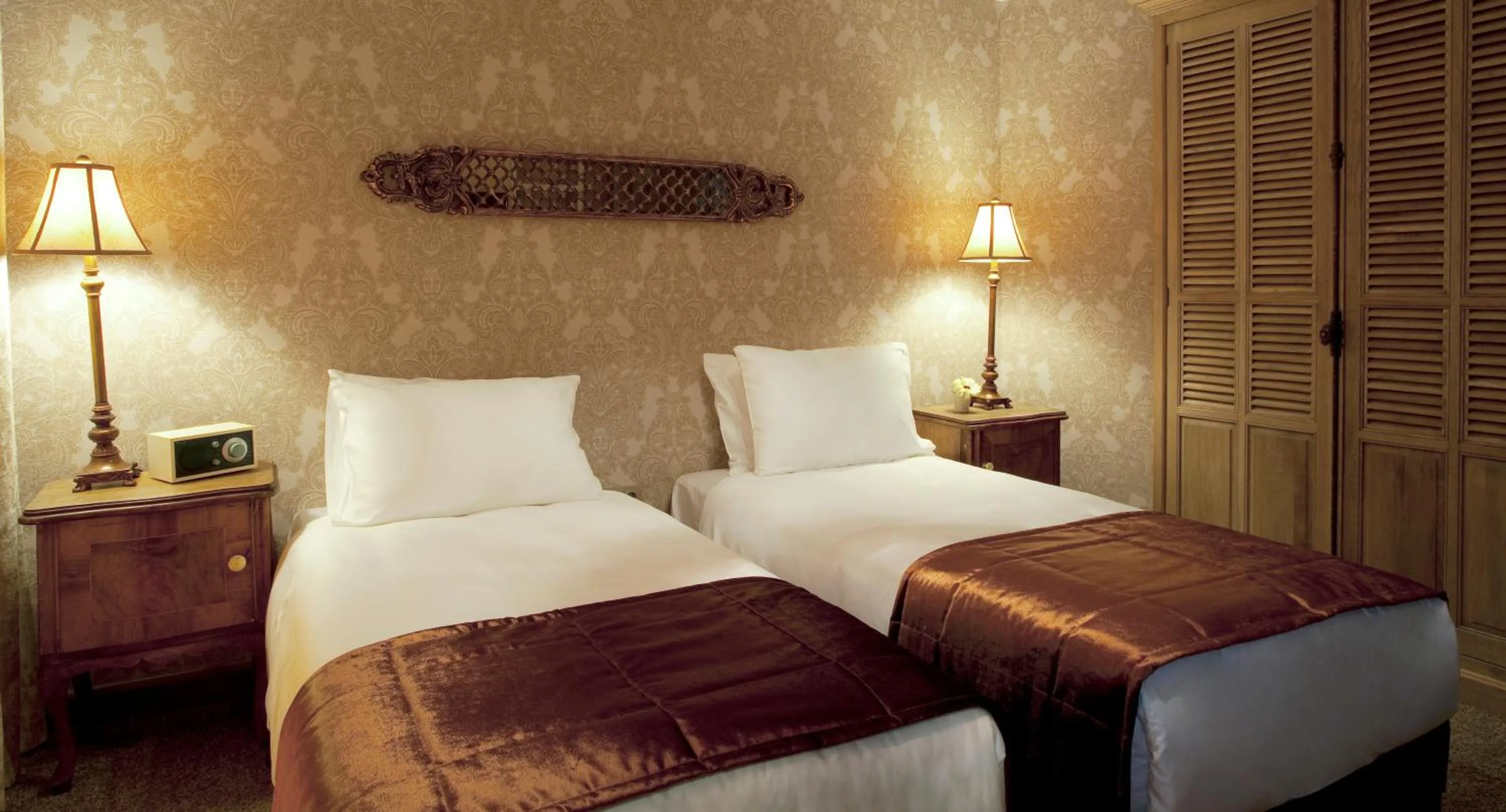 Massage, Bed in Hypnos Design Hotel
