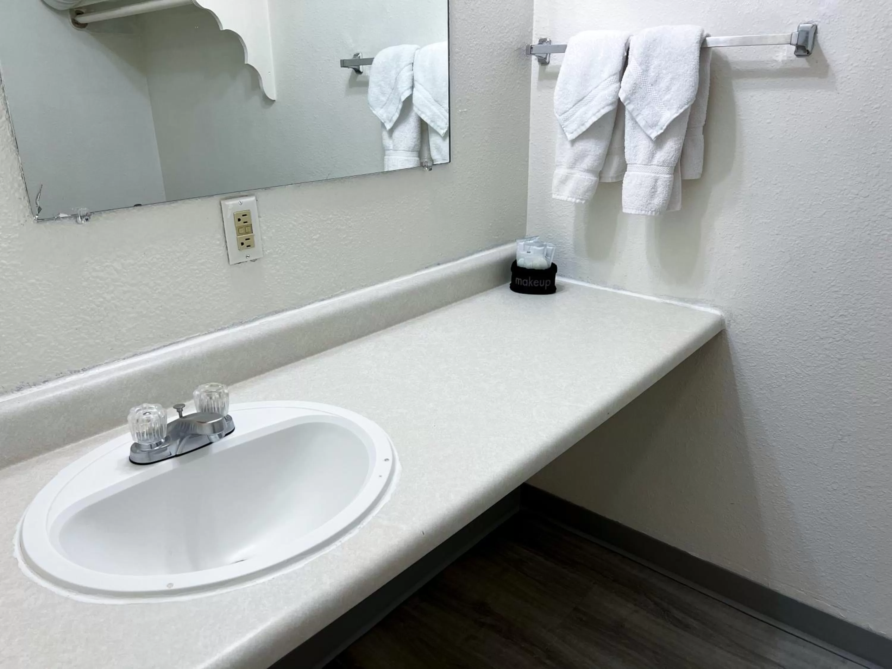 Bathroom in The Junction Hotel and Hostel