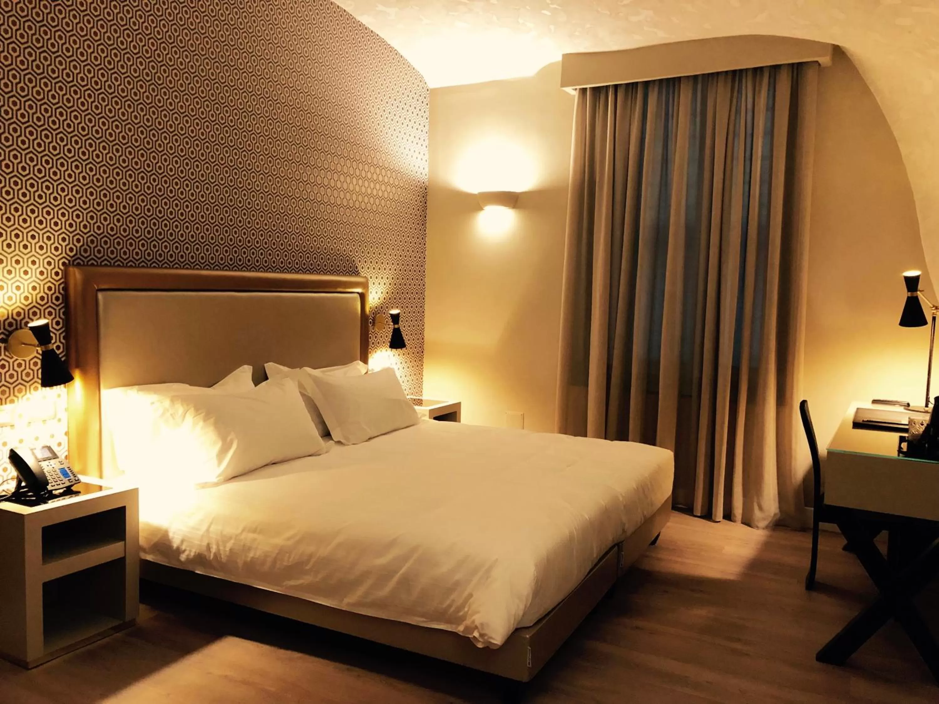 Bedroom, Bed in Caruso Place Luxury Rooms & Suites