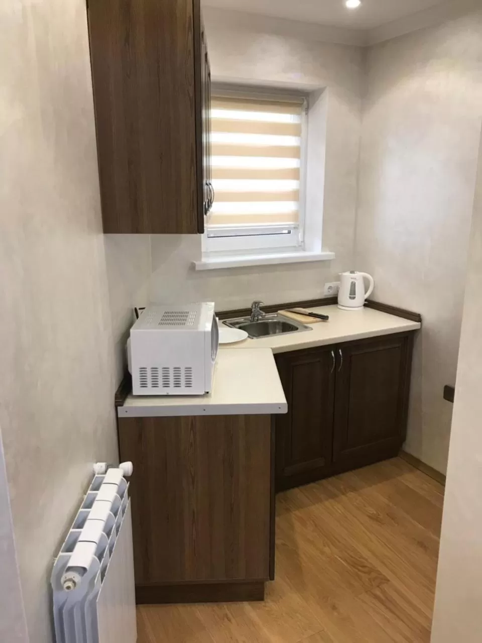 Kitchen/Kitchenette in Red Stone