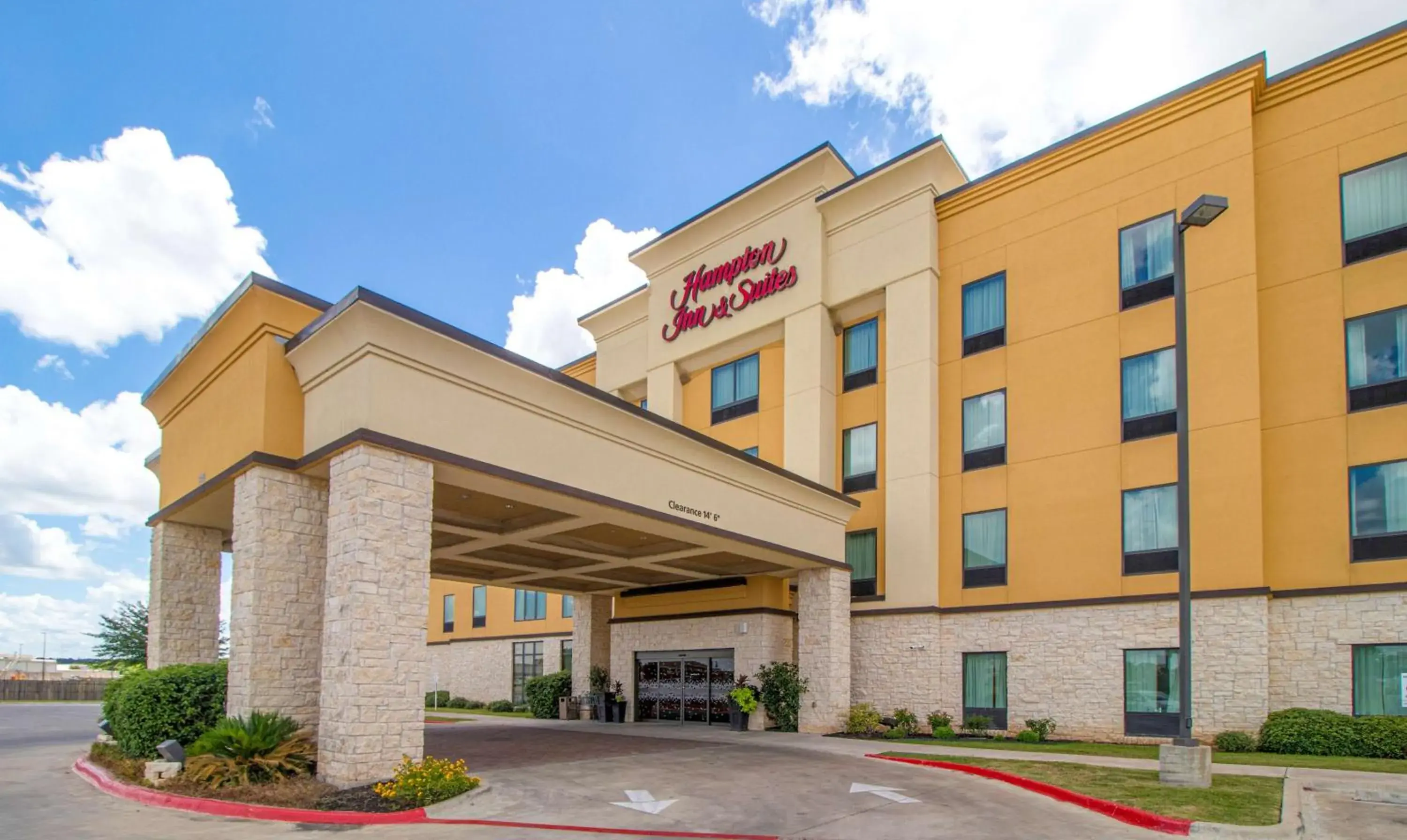 Hampton Inn & Suites Bastrop Hampton Inn & Suites Bastrop