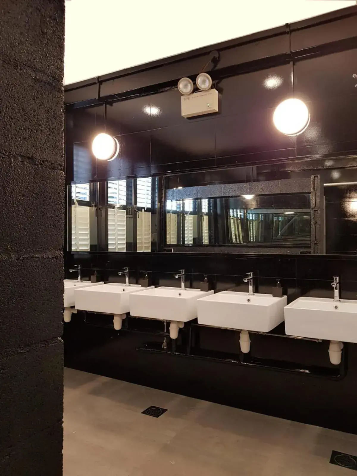 Private Room with 7 Single Pods in Wink @ Mosque Street Private Room with 7 Single Pods in Wink @ Mosque Street