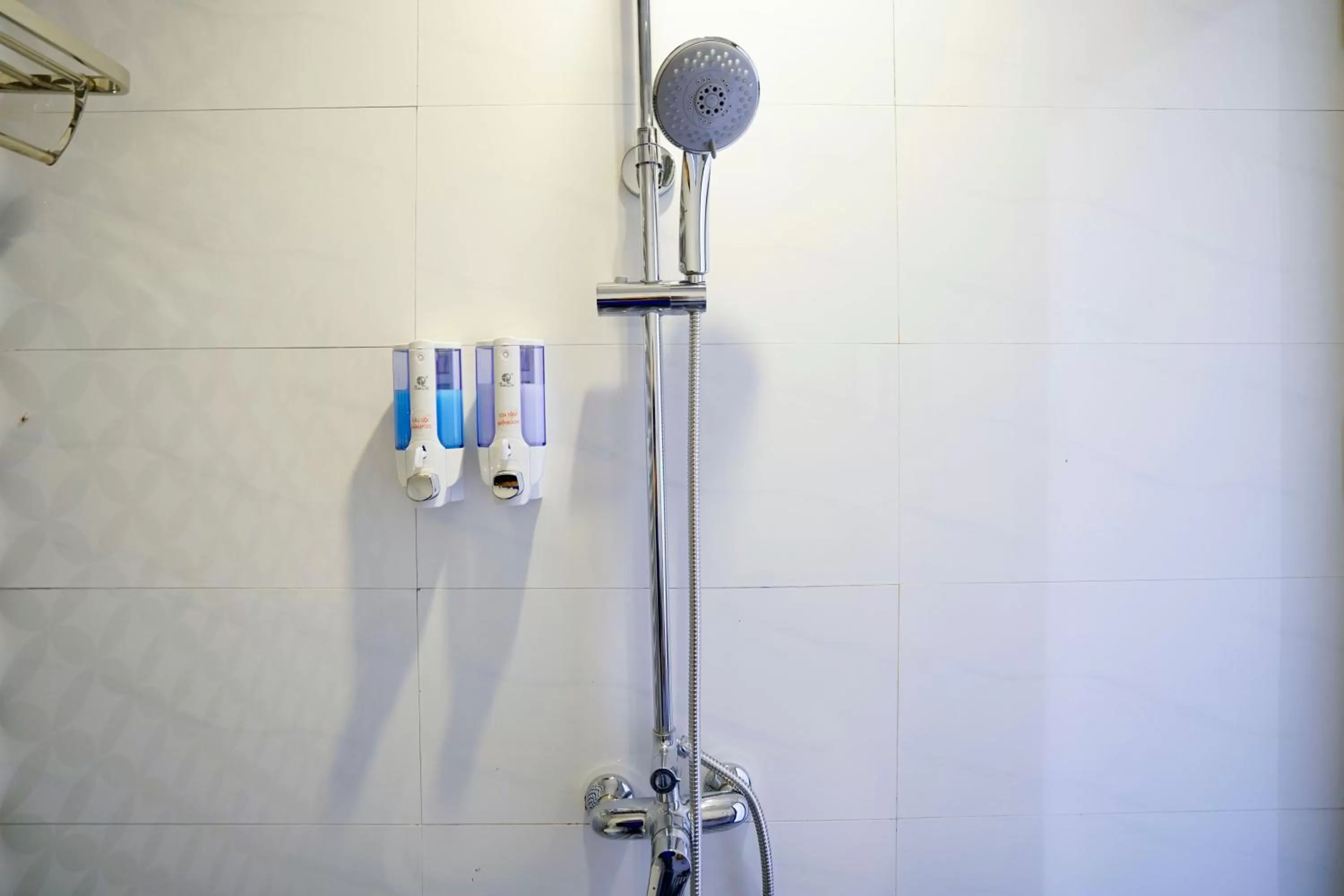 Shower, Bathroom in Halong bay Almorhome