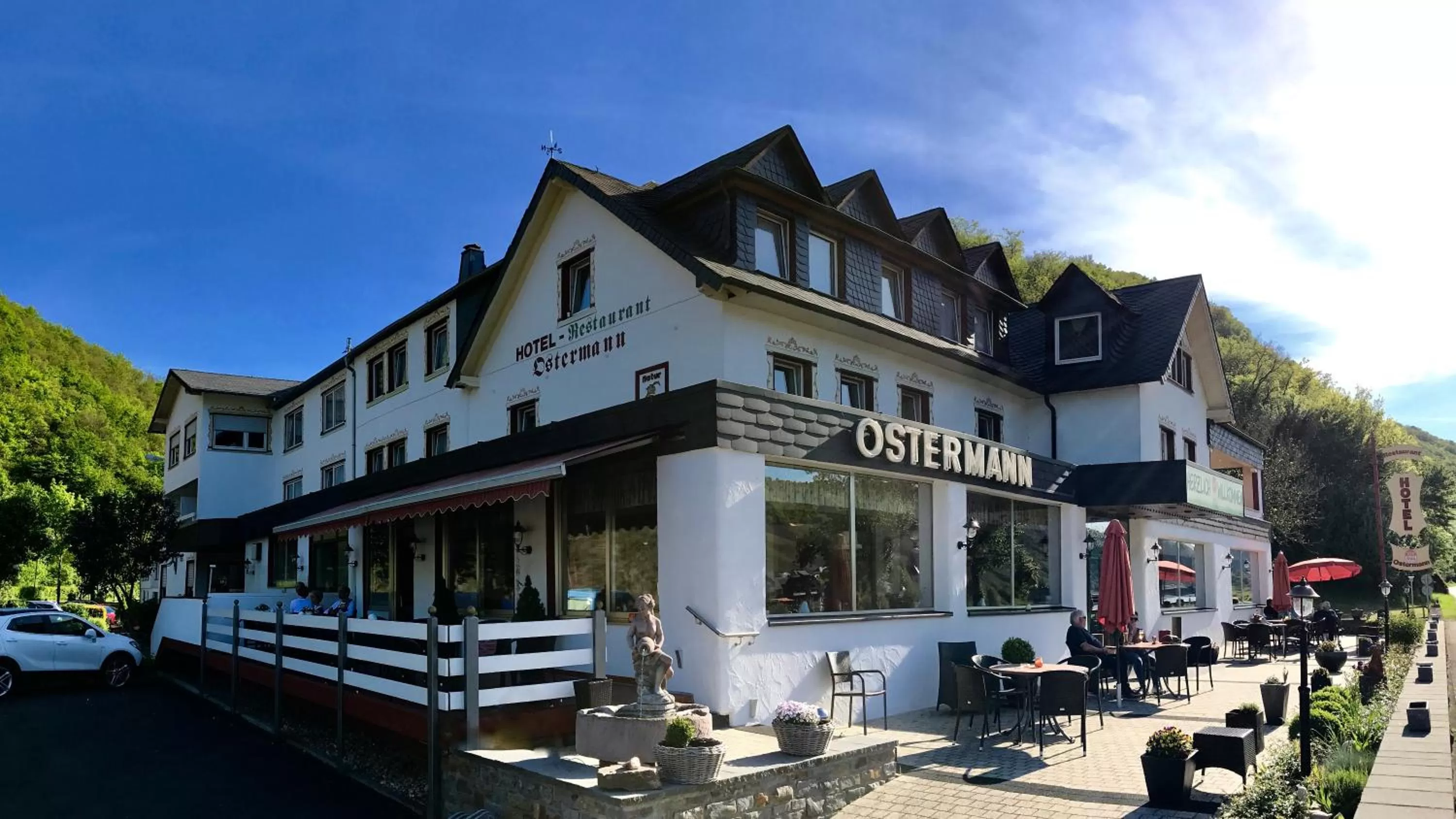 Facade/entrance, Property Building in Hotel Ostermann