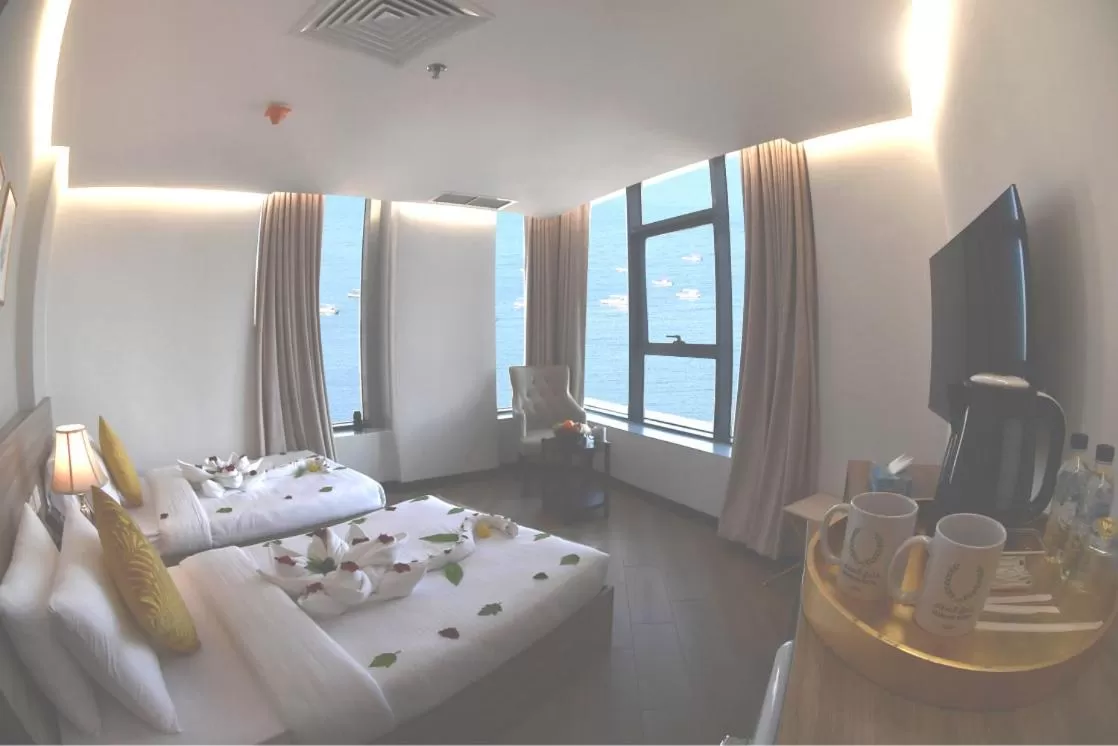 Standard Twin Room in Al Salam Hotel