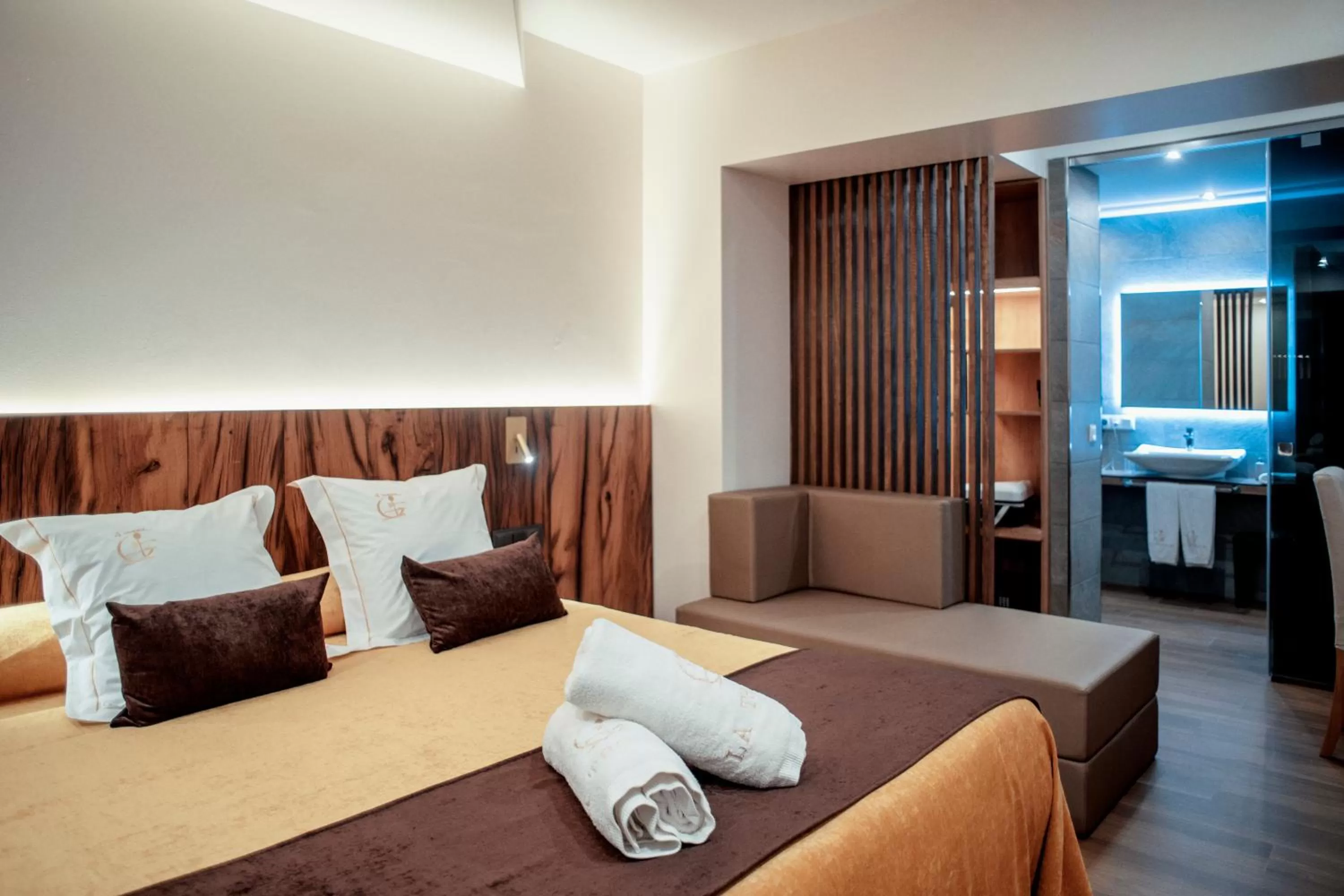 Photo of the whole room, Bed in La Trobada Hotel Boutique