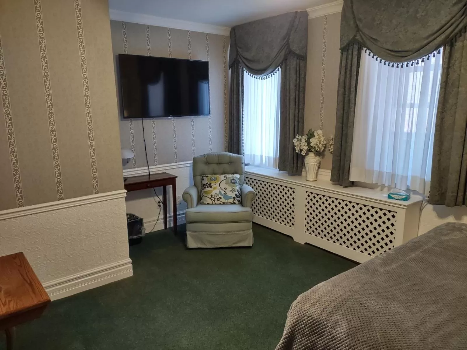 TV and multimedia, Bed in The King George Inn