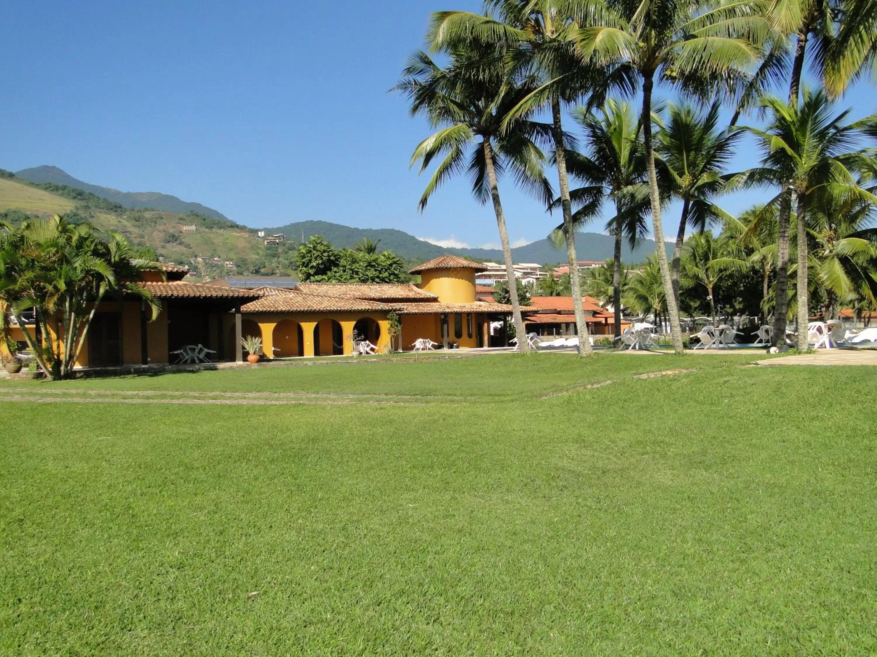 Facade/entrance in Pousada Casa Amarela