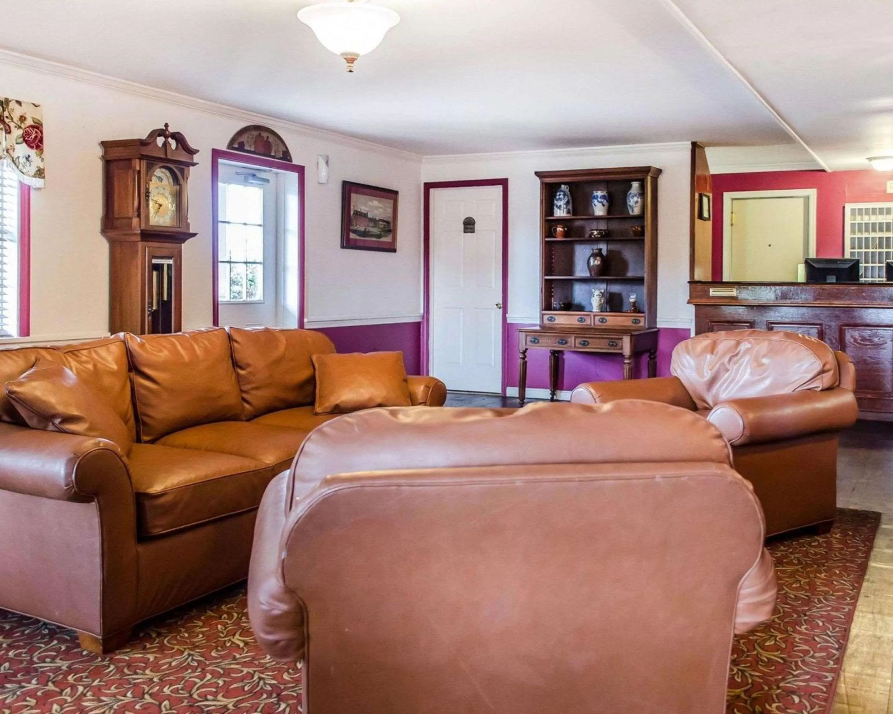 Lobby or reception in Clarion Inn Strasburg - Lancaster