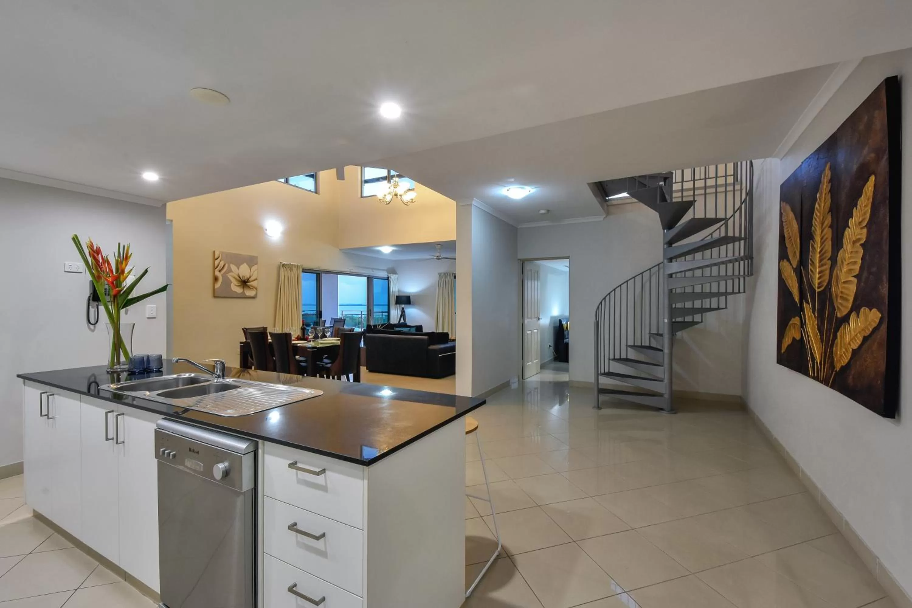 Kitchen or kitchenette in Argus Apartments Darwin