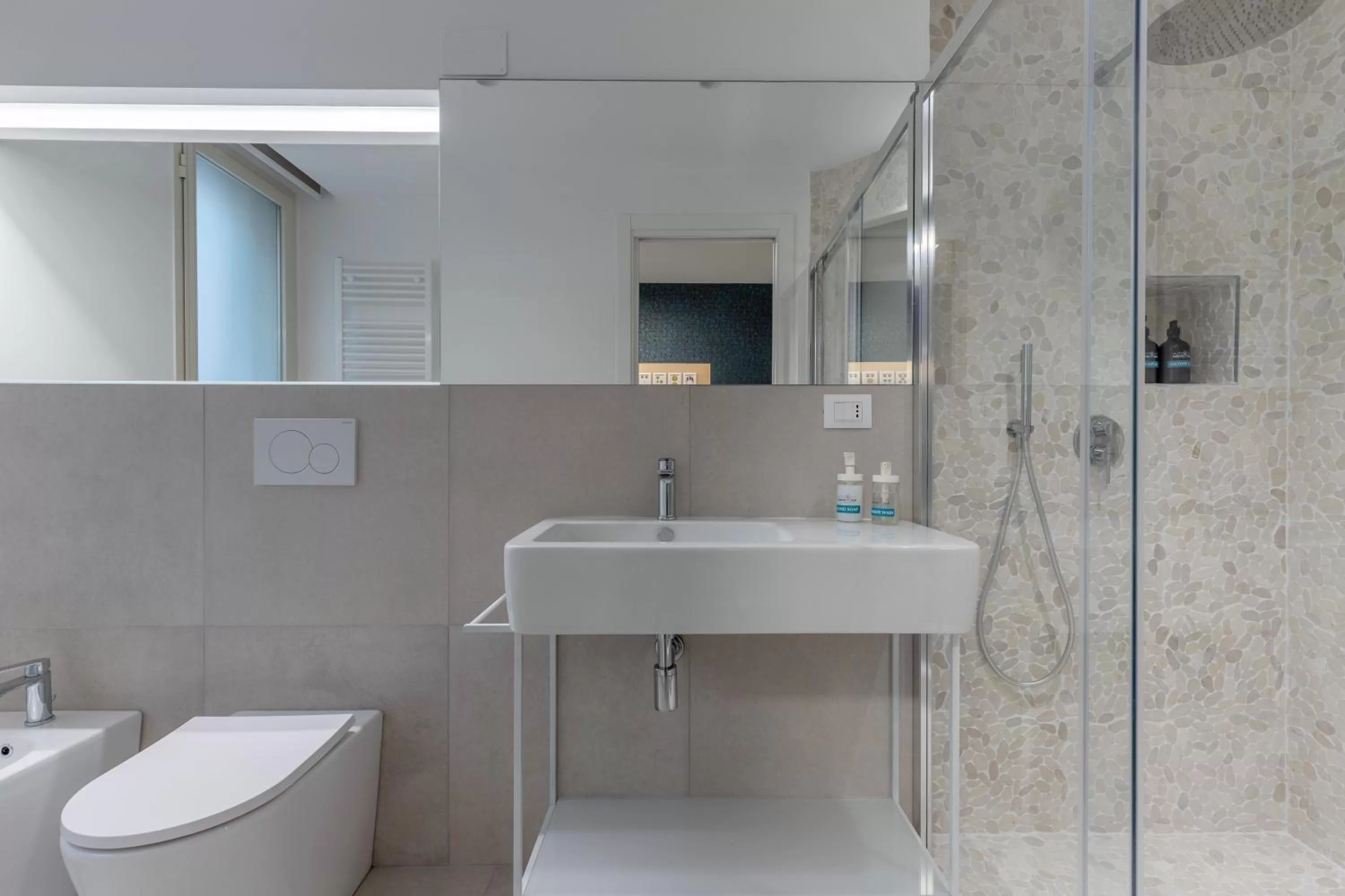 Shower in Taormina Town - Guesthouse Sicily