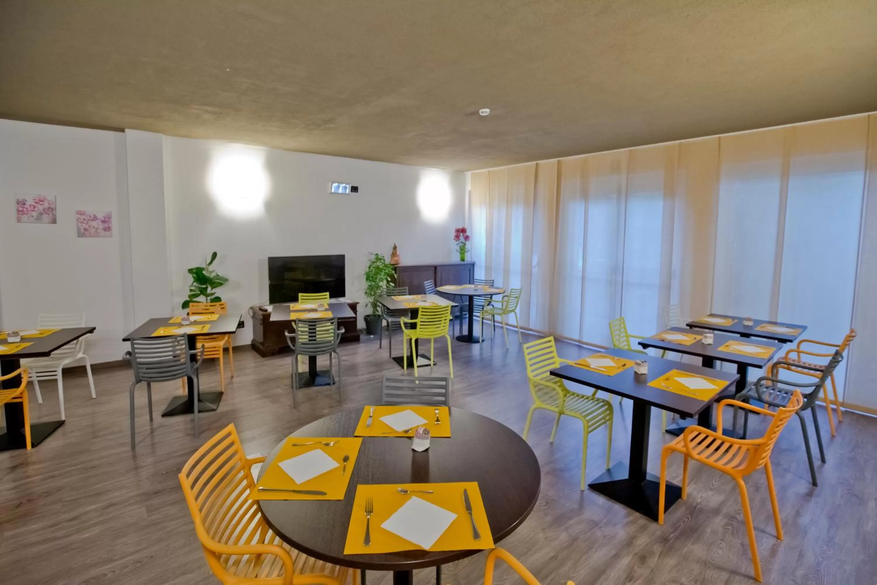 Restaurant/places to eat in Hotel Lago di Como