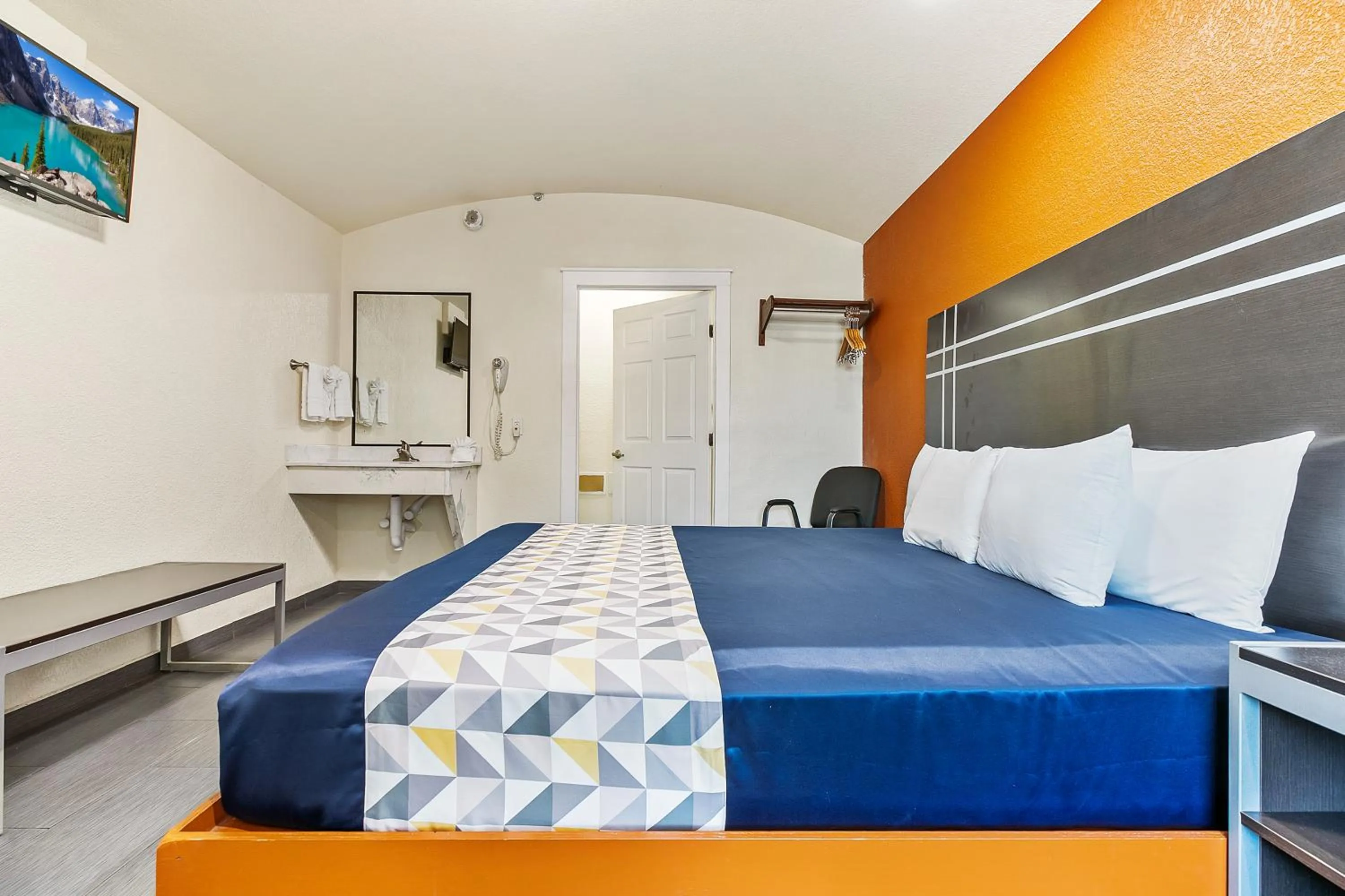 Bed in Lighthouse Inn