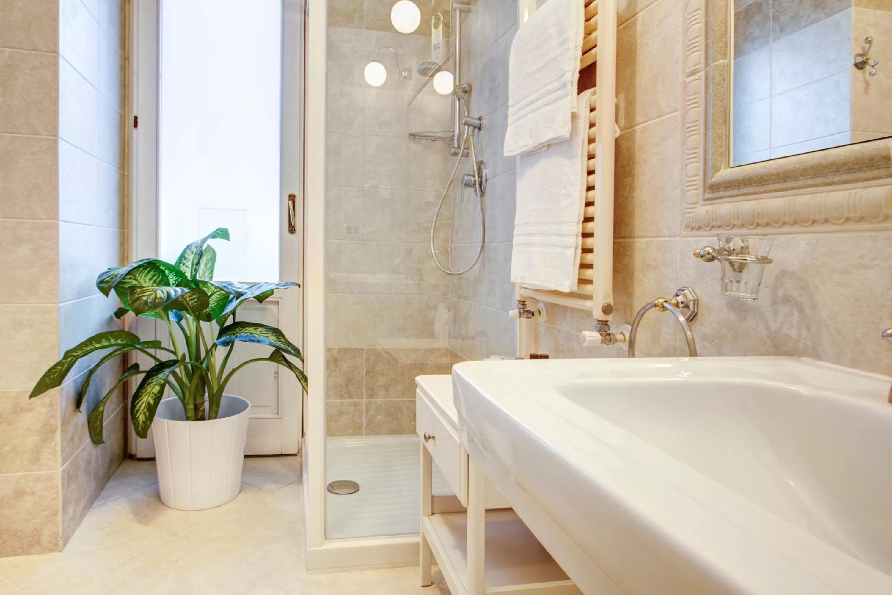 Bathroom in Hotel La Locanda