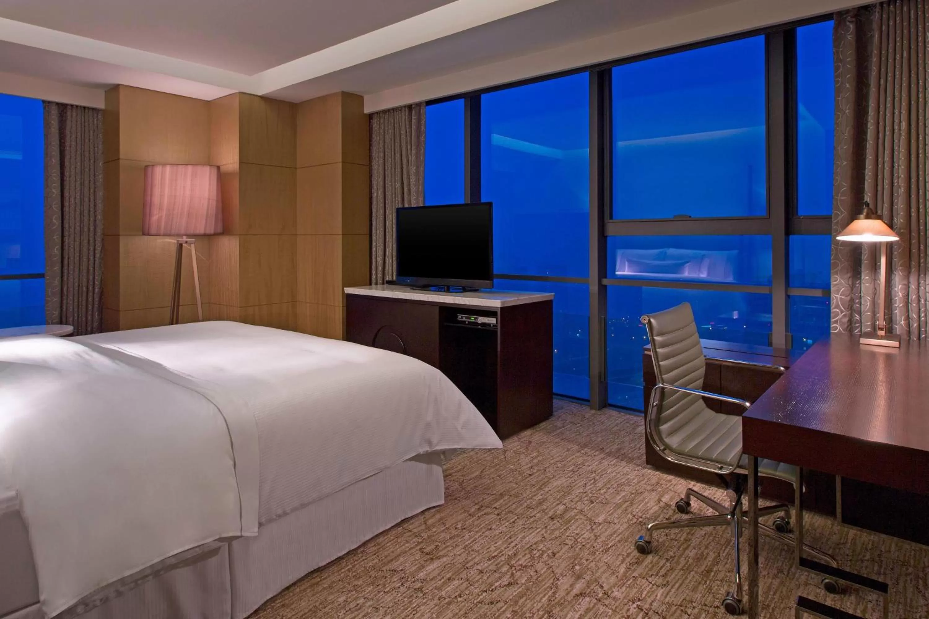 Bedroom, Bed in The Westin Ningbo