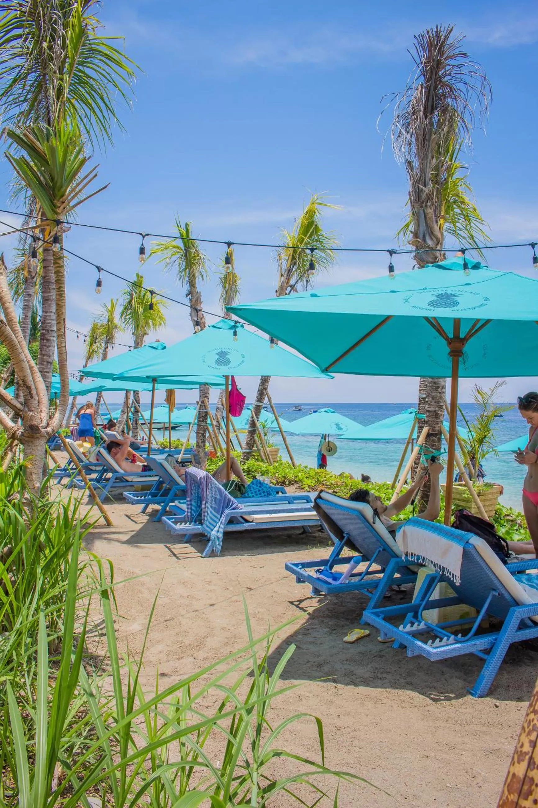 Restaurant/places to eat in Sunrise Resort