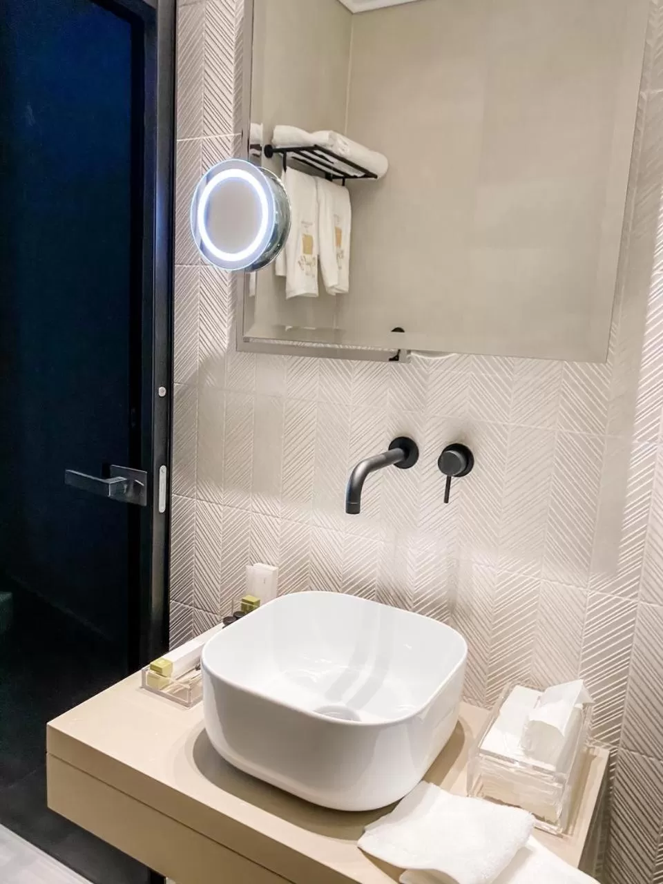 Bathroom in Royalty Hotel Athens