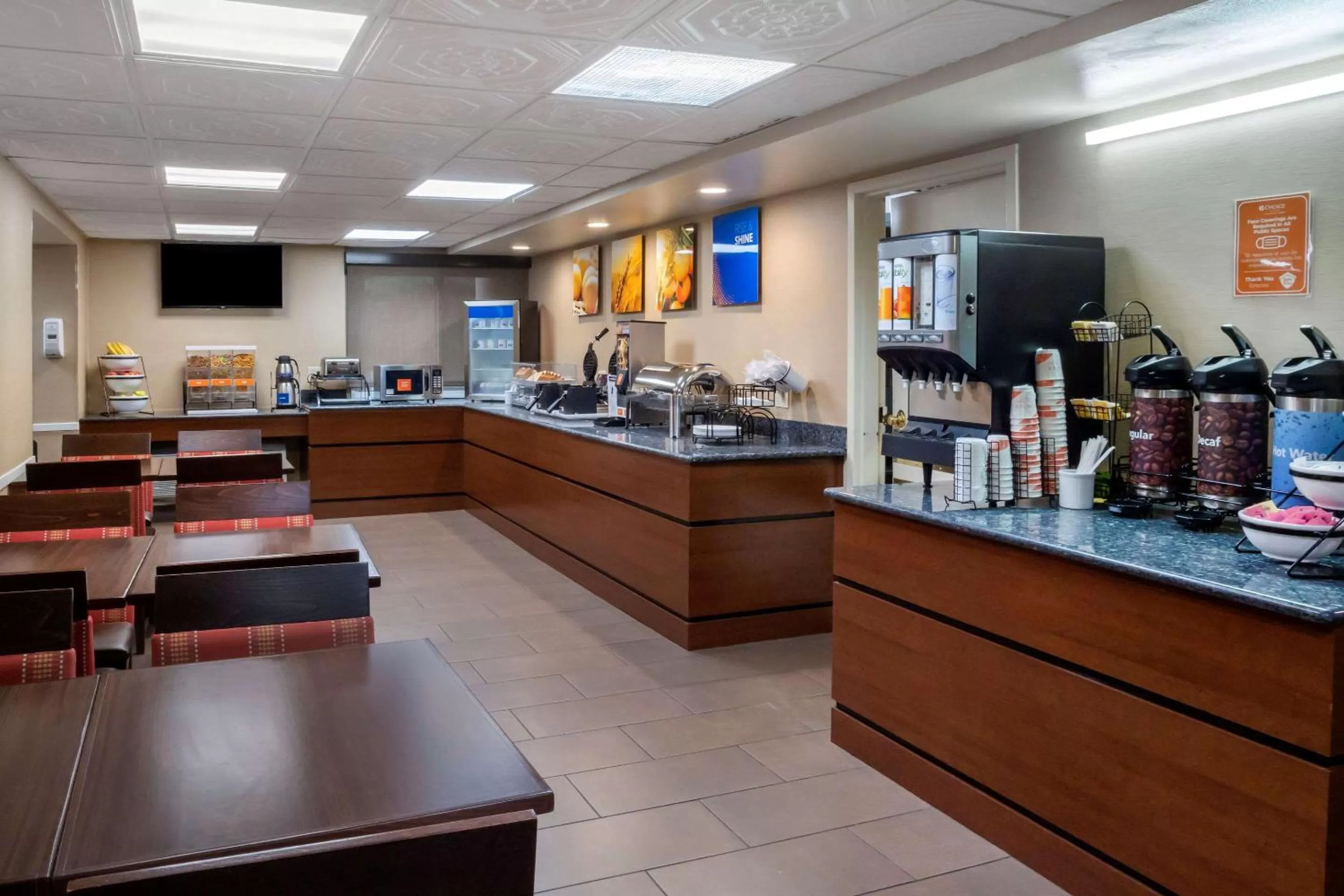 Restaurant/places to eat in Comfort Inn Edison - New Brunswick