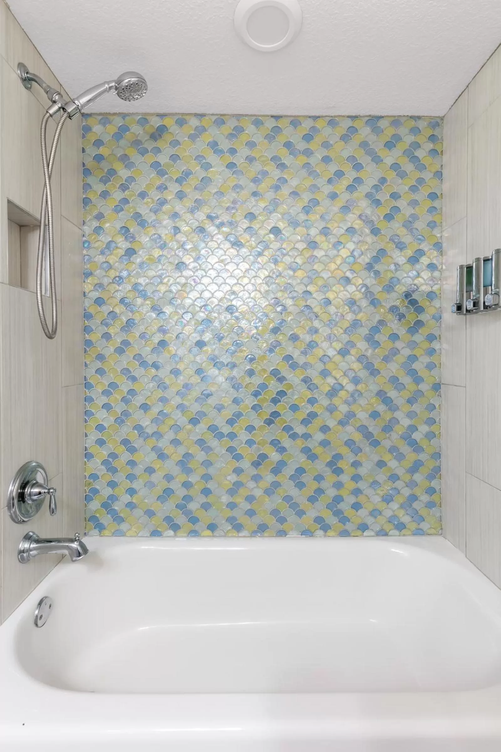 Tropical Breeze Resort