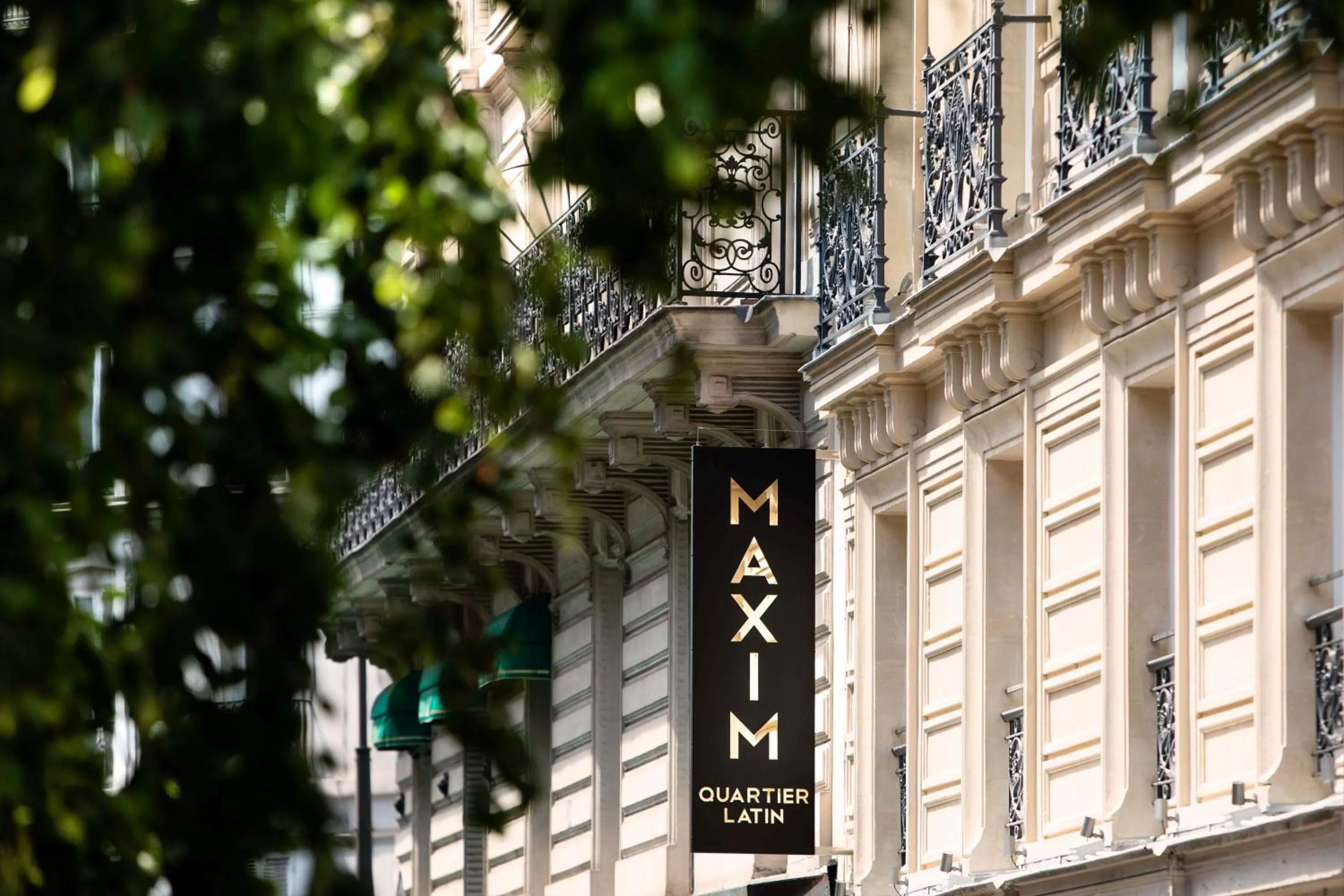 Facade/entrance in Hôtel Maxim Quartier Latin