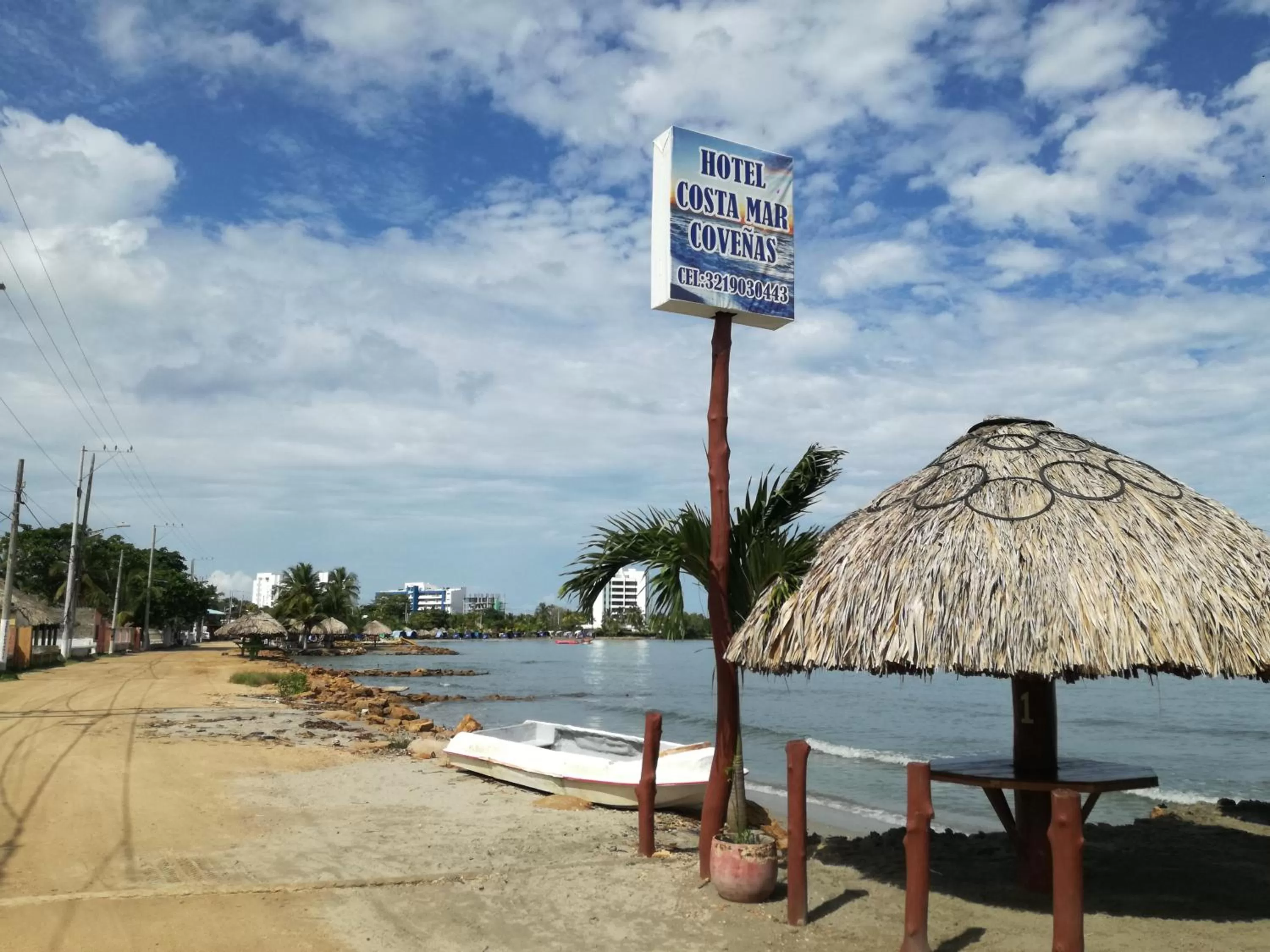 View (from property/room), Beach in Hotel Costa Mar Coveñas
