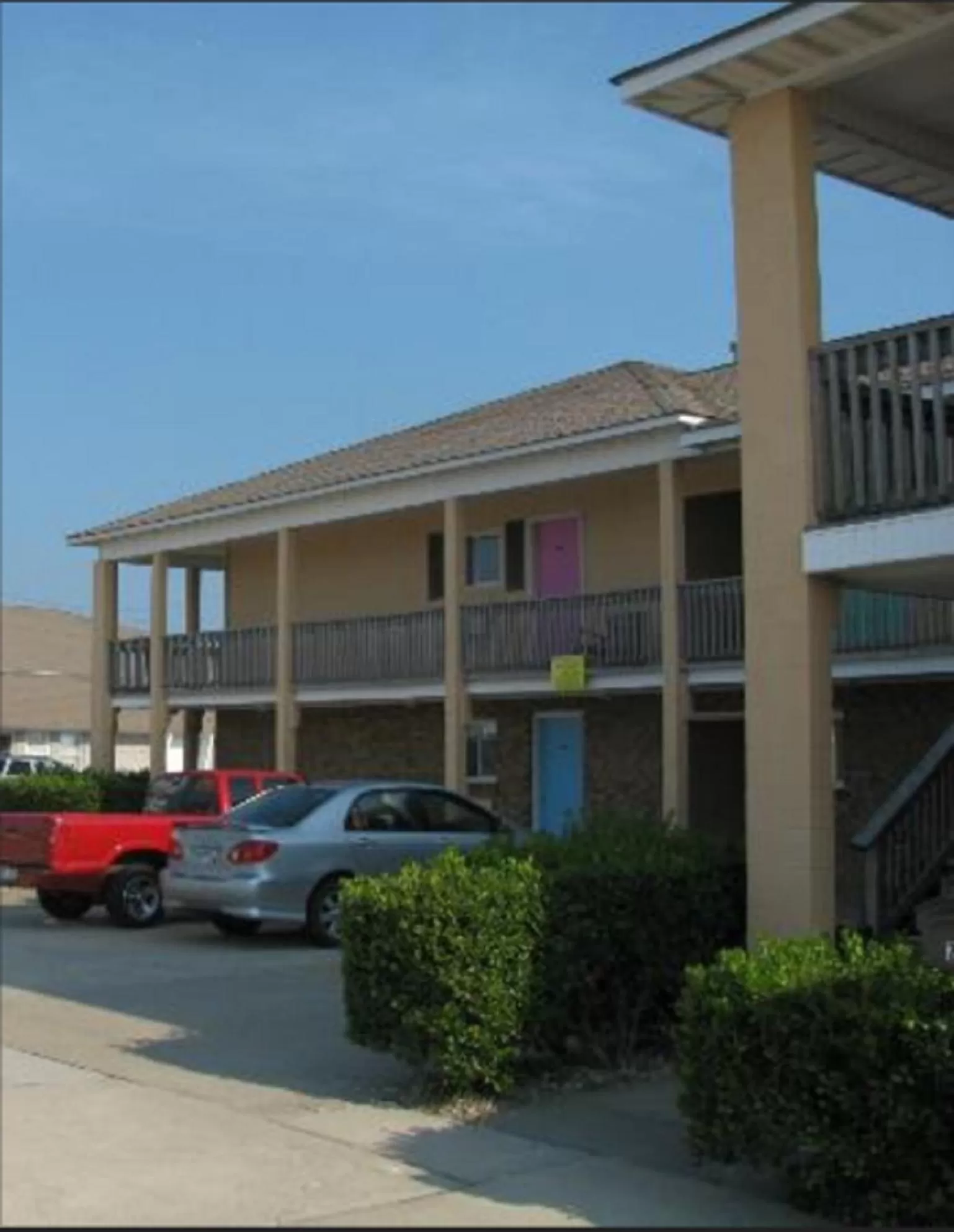Property building in Sandpiper Motel