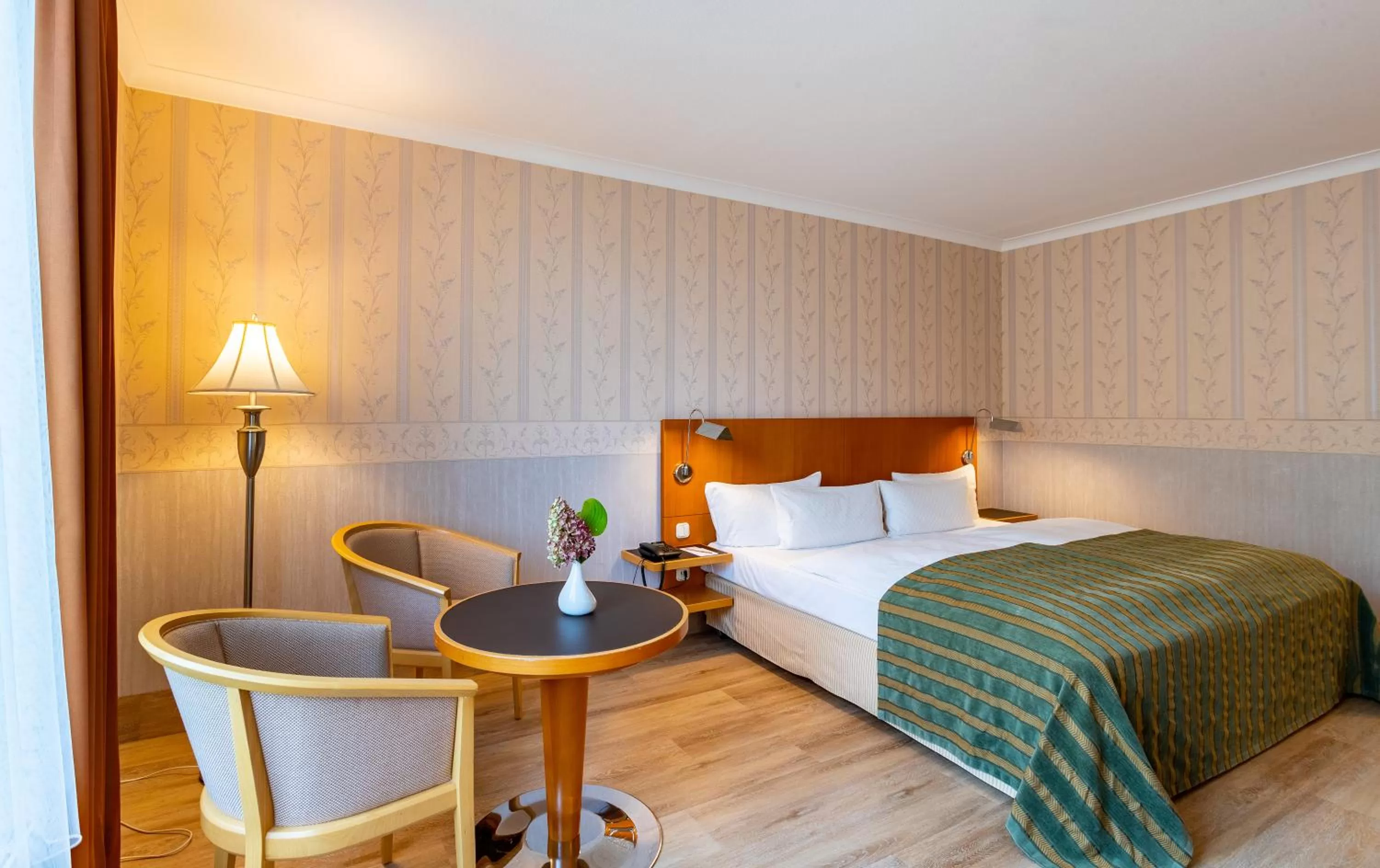 Photo of the whole room, Bed in Parkhotel Görlitz