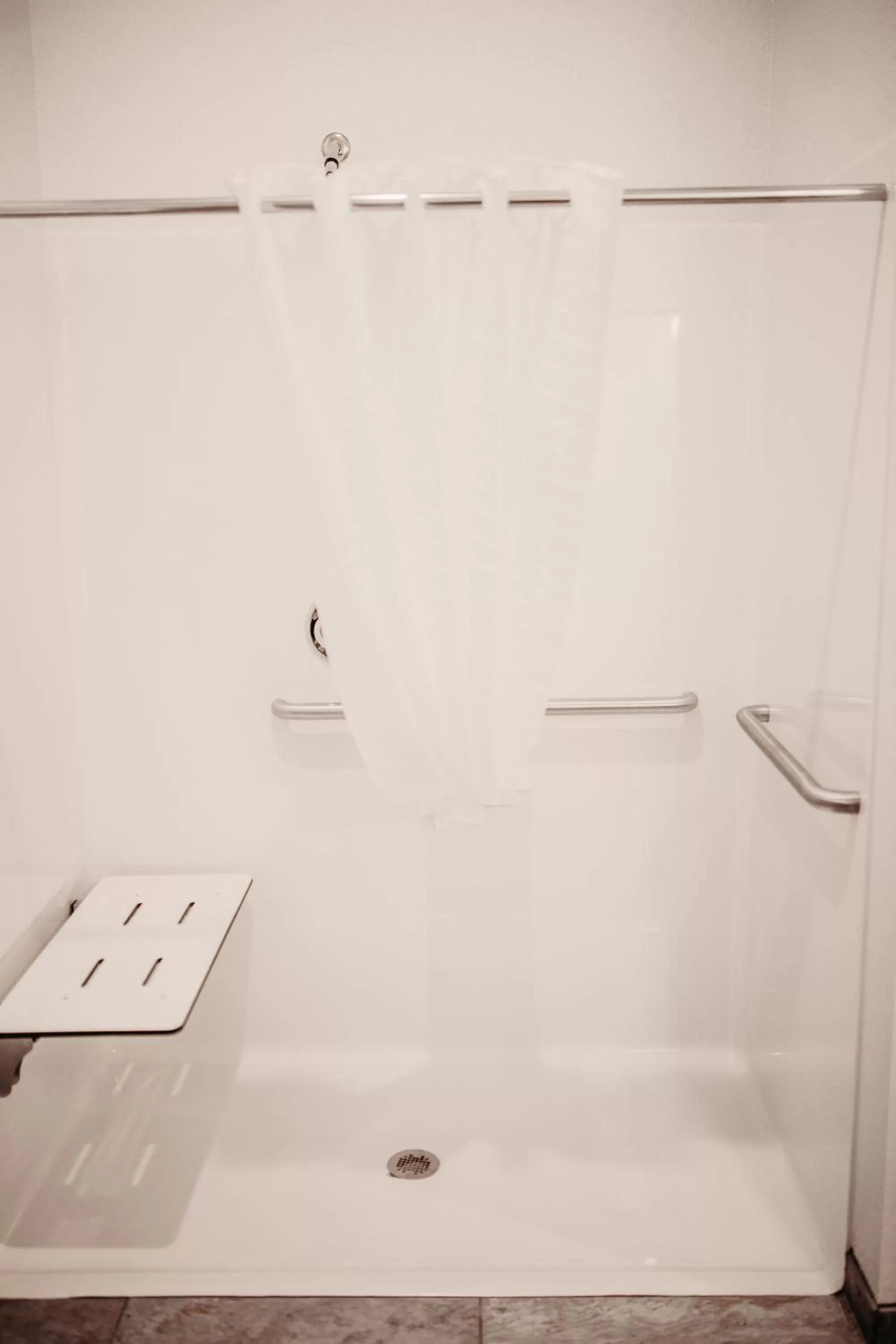 Shower in Cobblestone Hotel & Suites International Falls