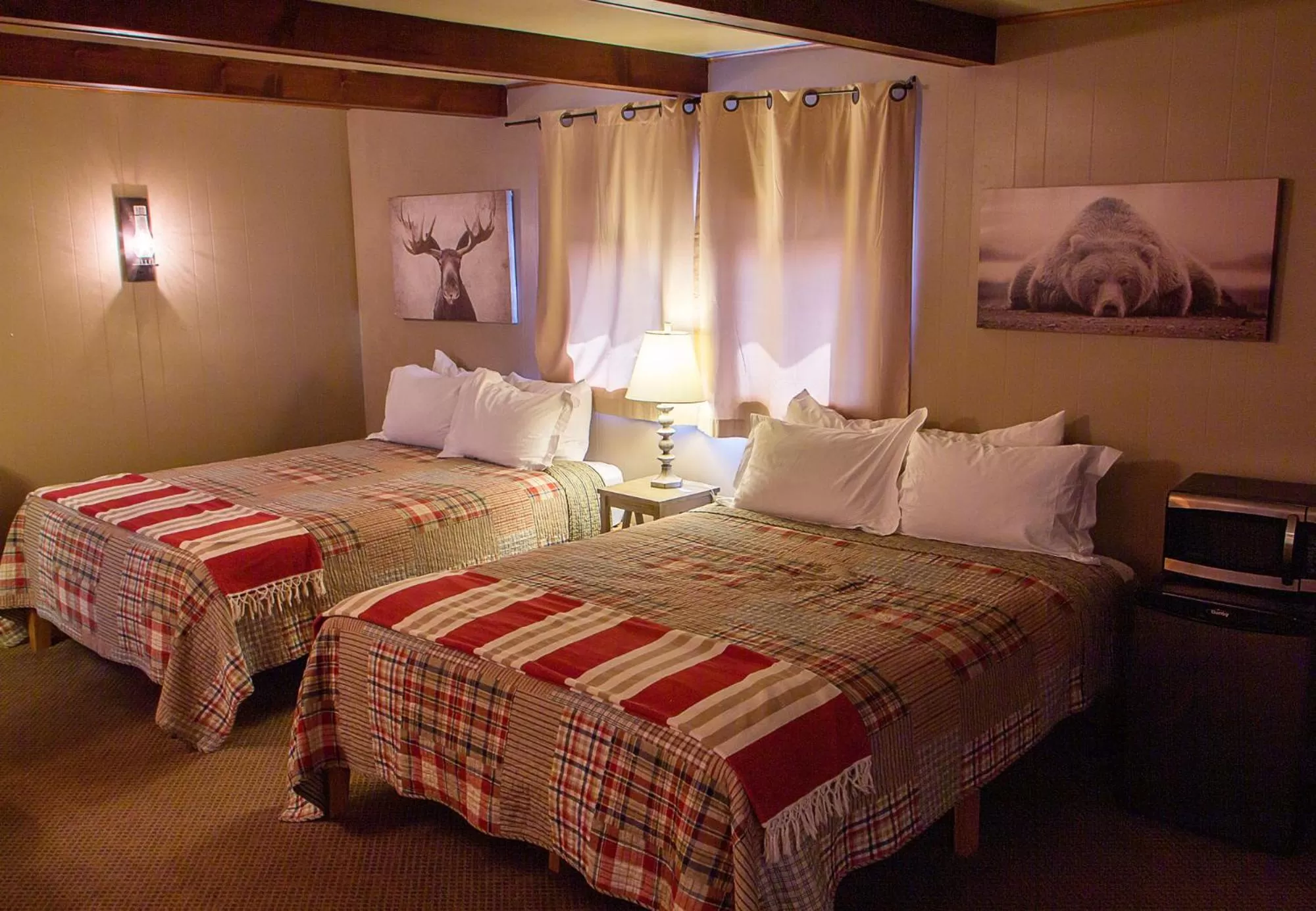 High Country Motel and Cabins