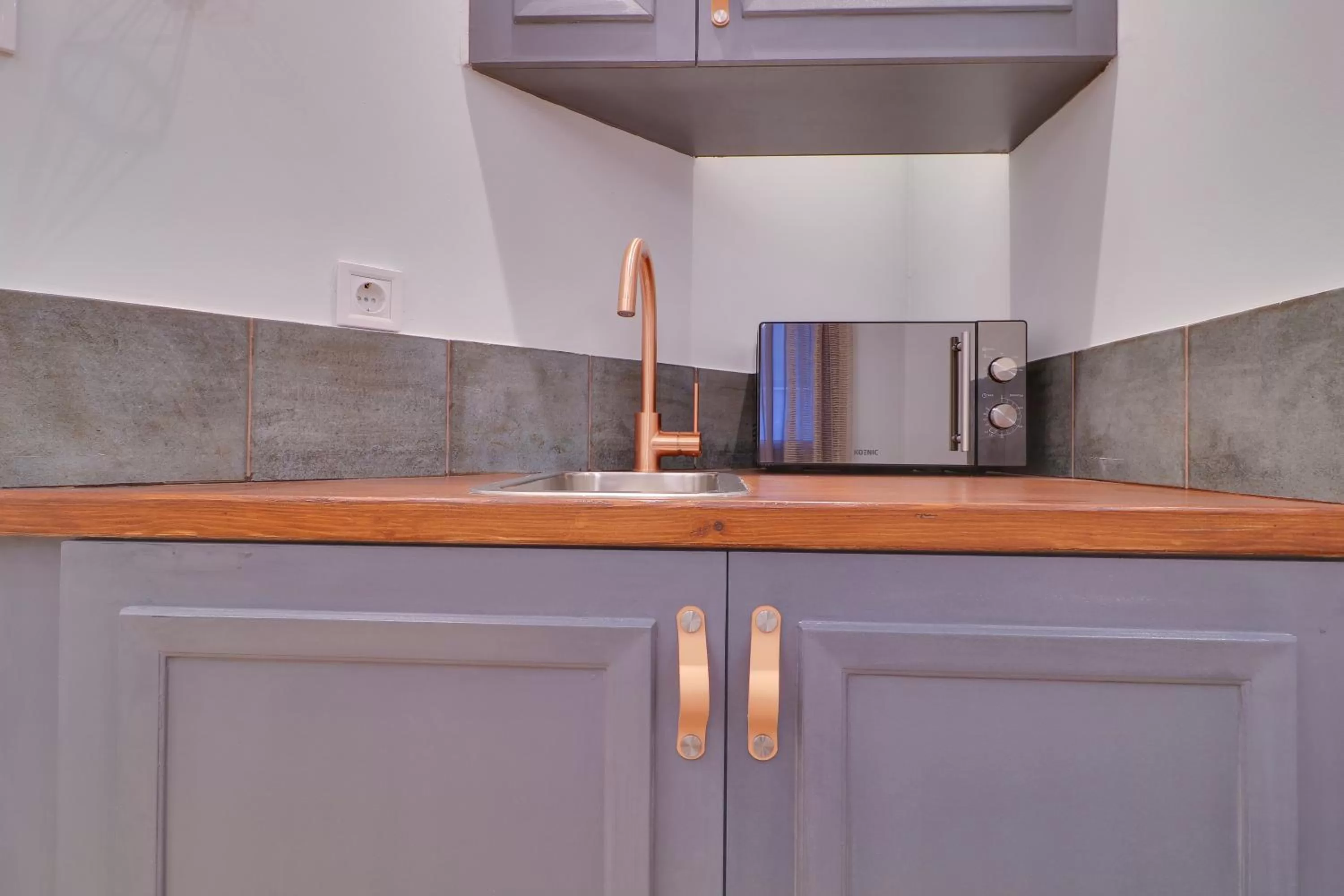 Kitchen or kitchenette in AthINN Residence