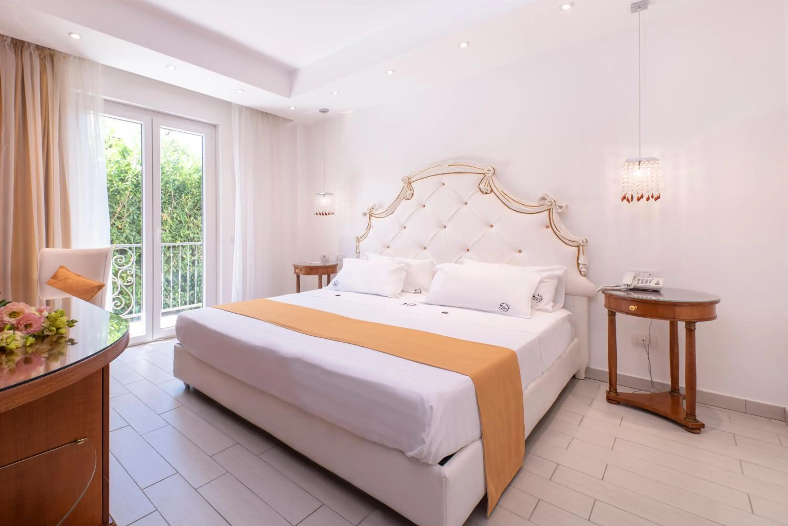 Bed in Ludwig Boutique Hotel & Spa