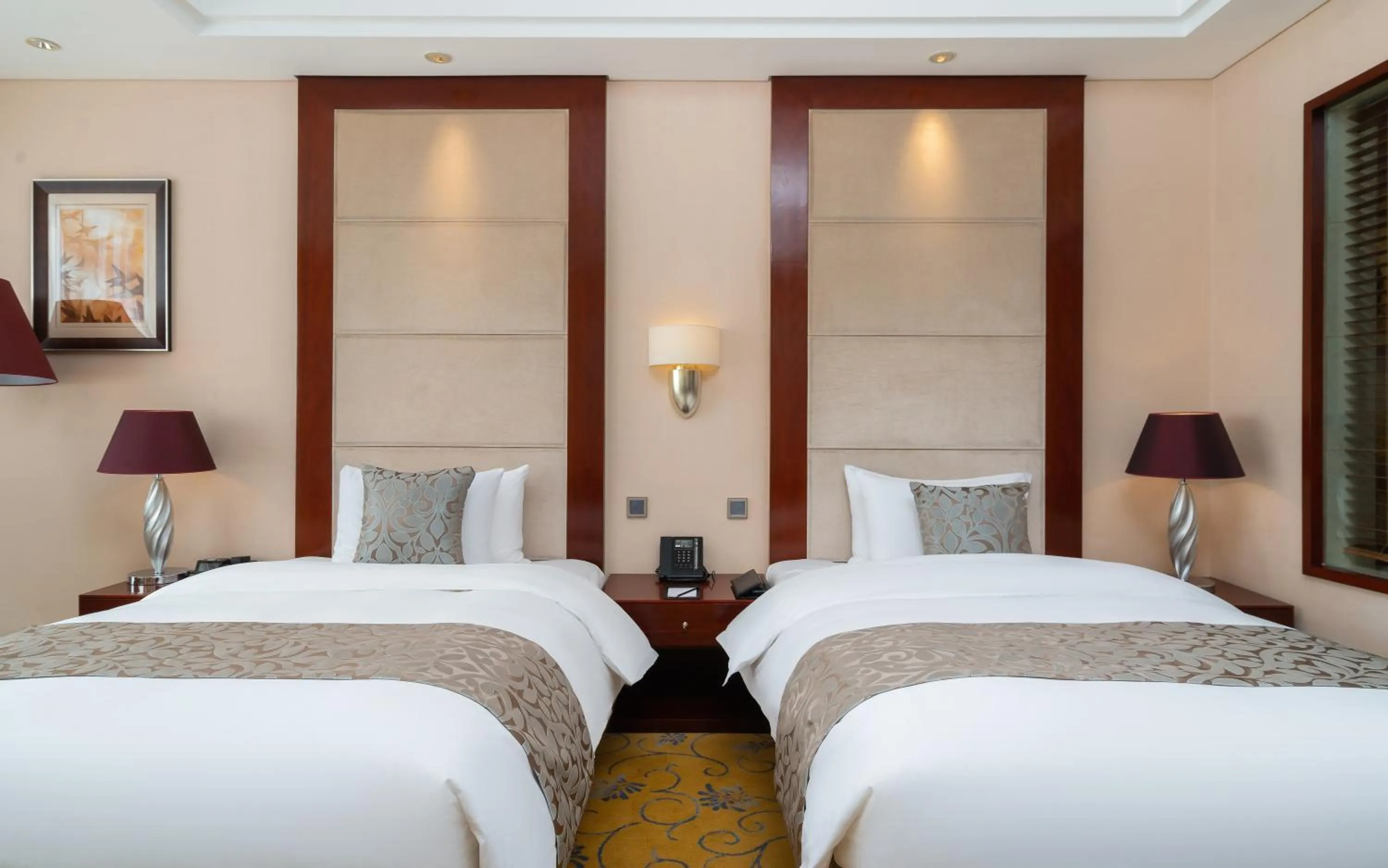 Bed in Howard Johnson Tropical Garden Plaza Kunming Chenggong