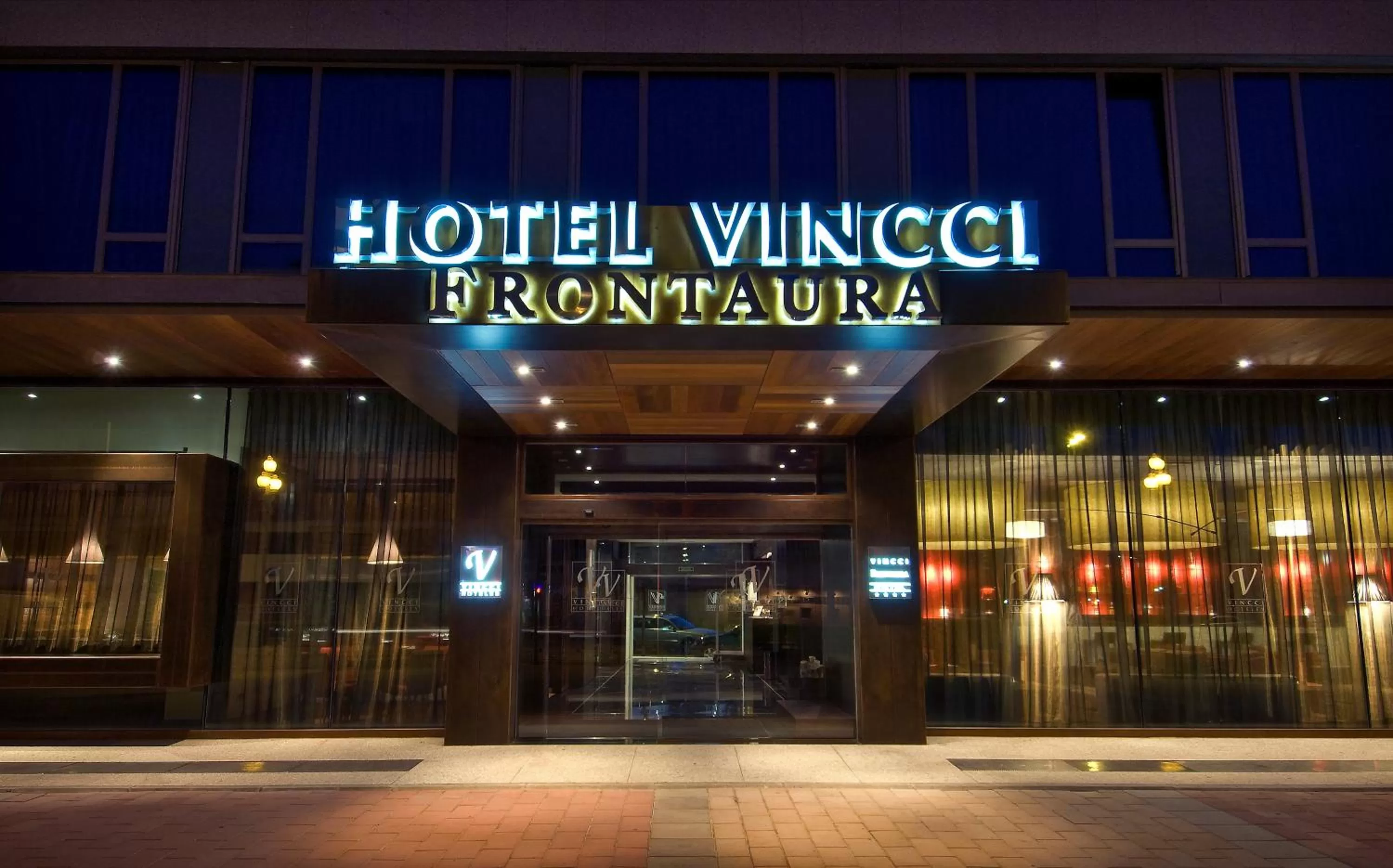 Facade/entrance in Vincci Frontaura