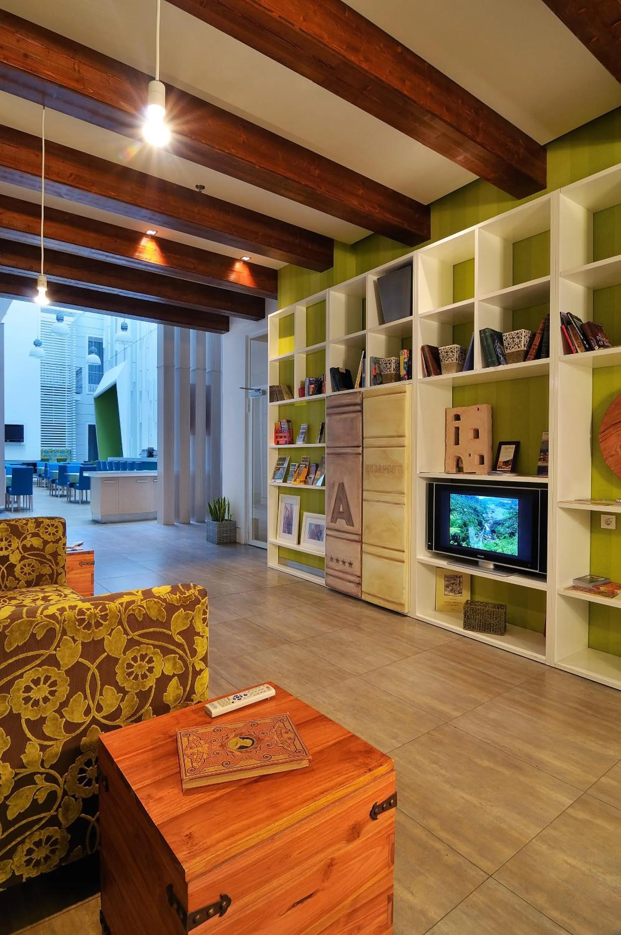 Day in Atrium Fashion Hotel